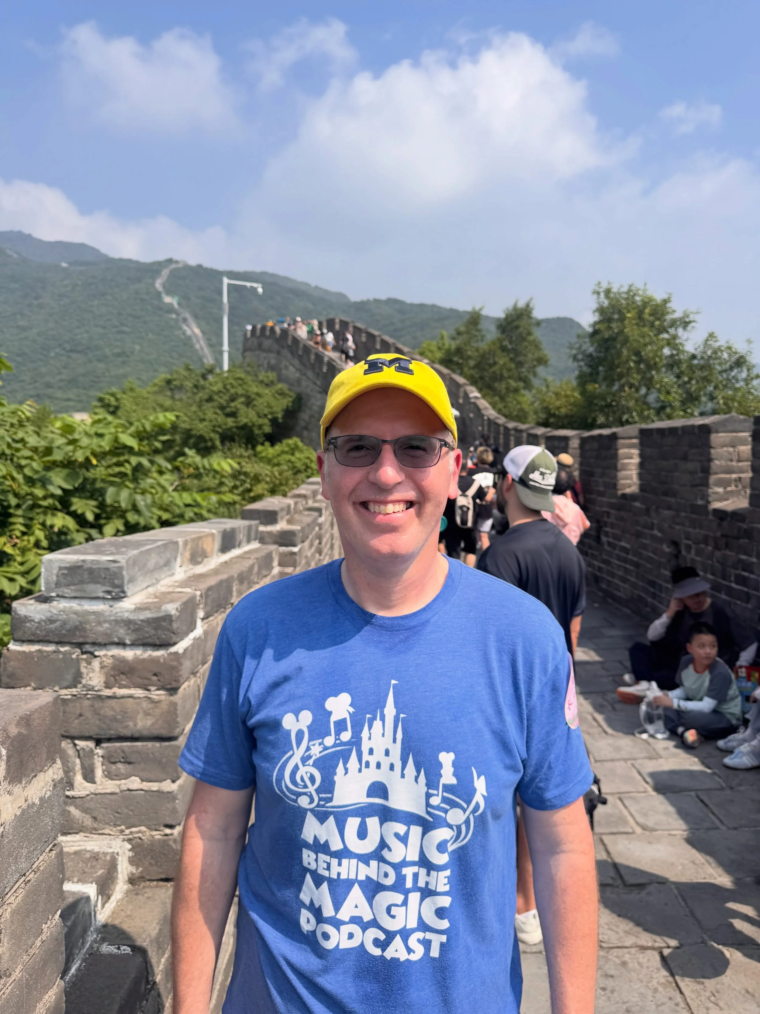 Representing the podcast on the Great Wall!

@adventuresbydisney @levoyagetravelexperiences @becimahnken @meimousefantravel #disneymusic #musicbehindthemagic @disneymusic #mulan
