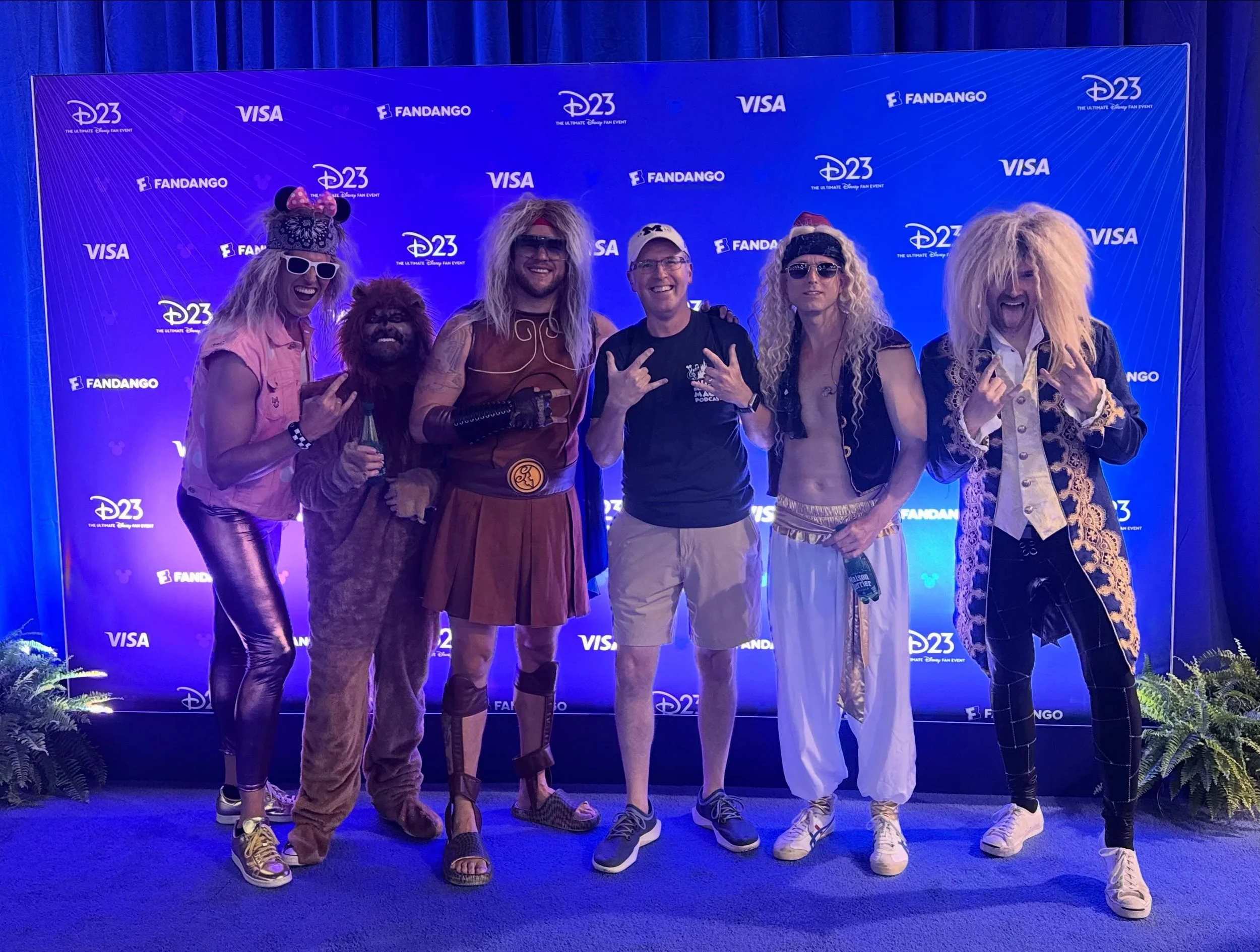 Loved getting a chance to not only see, but meet @metalmouseband yesterday at @disneyd23. If you are at the Expo, see them tomorrow at 2:45&ndash;they will put a HUGE smile on your face!

@disneyland @disneymusic #disneymusic #d23 @disneyparks @james