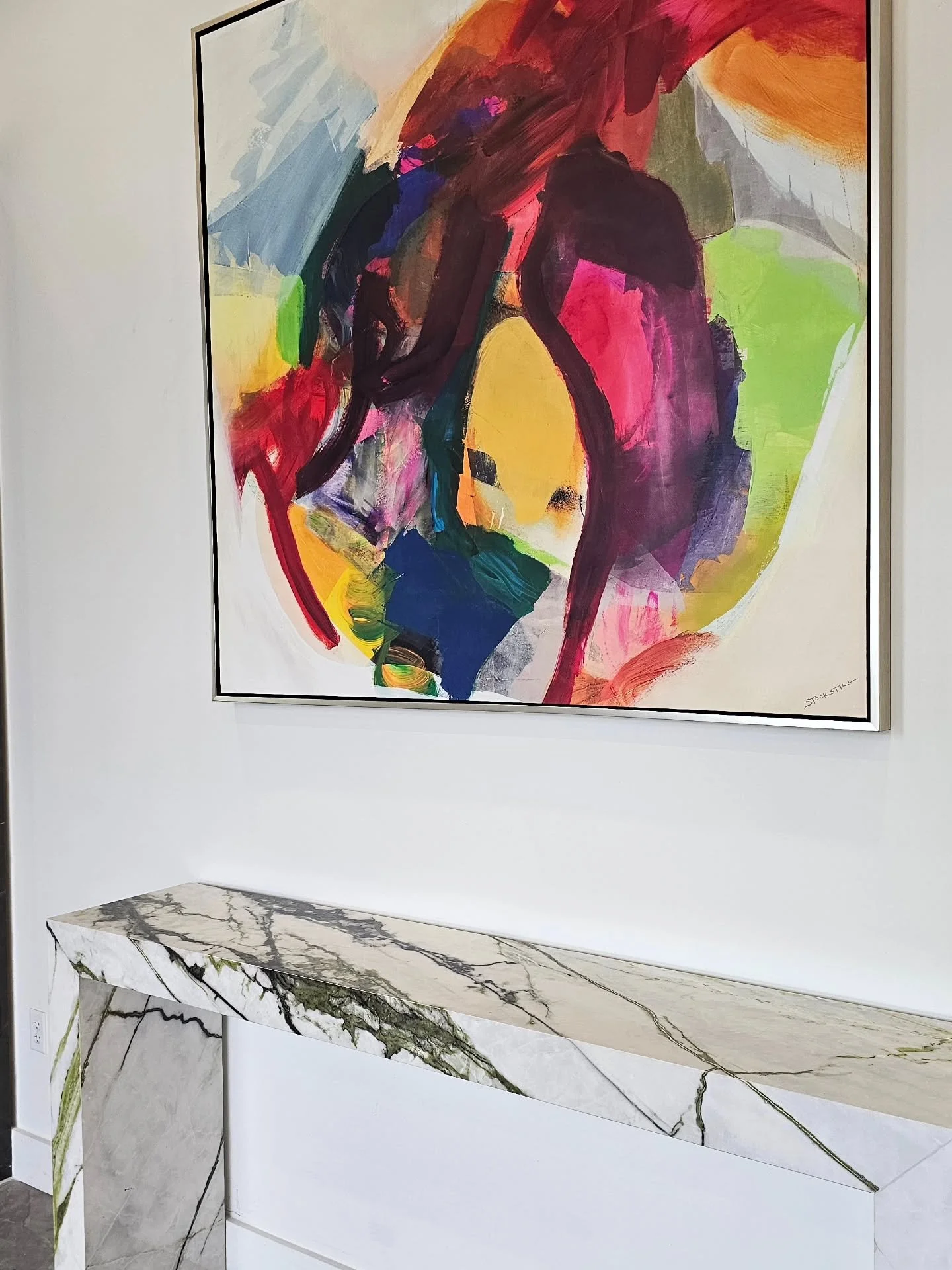 Modern Green Marble Effect Console Table | Waterfall Hallway Table

Featuring a unique waterfall design and polished finish, this sleek hallway table adds modern luxury and style to any space.
