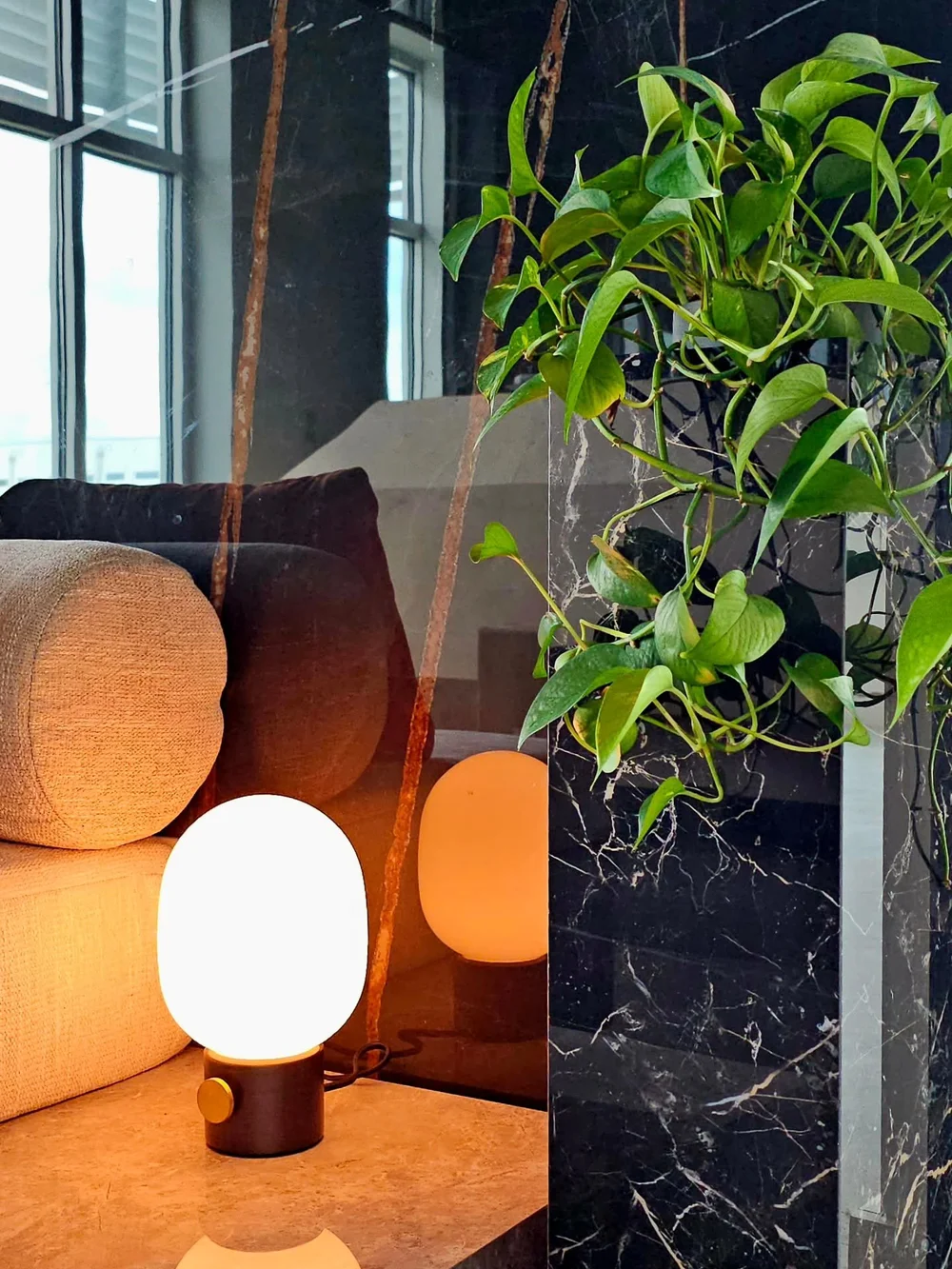 Porcelain planter with a Polished Black Marble Effect.