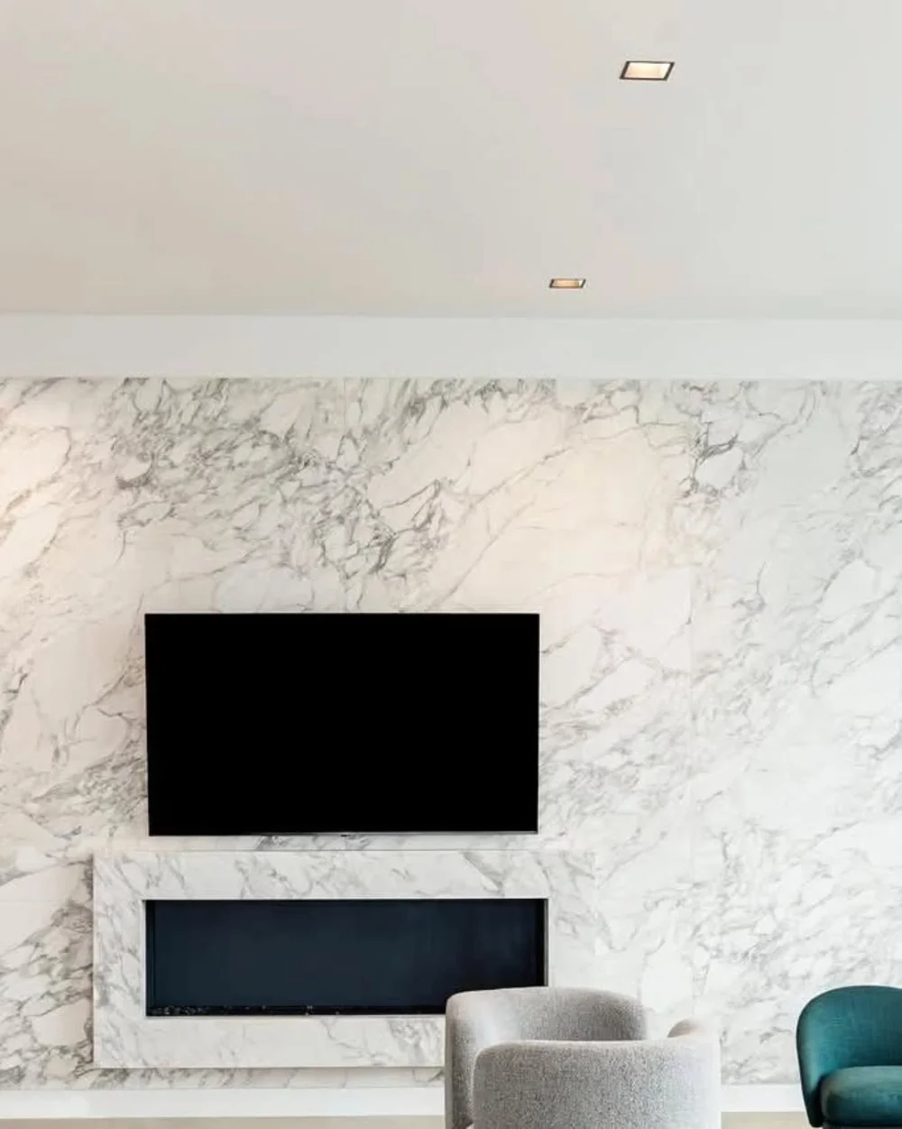 Integrating a TV and Fireplace on a Large Format Porcelain Slab Wall

We specialize in large-format porcelain slab installation. 

#PorcelainSlab #AccentWall #FireplaceDesign #MarbleLook #LaisLuz