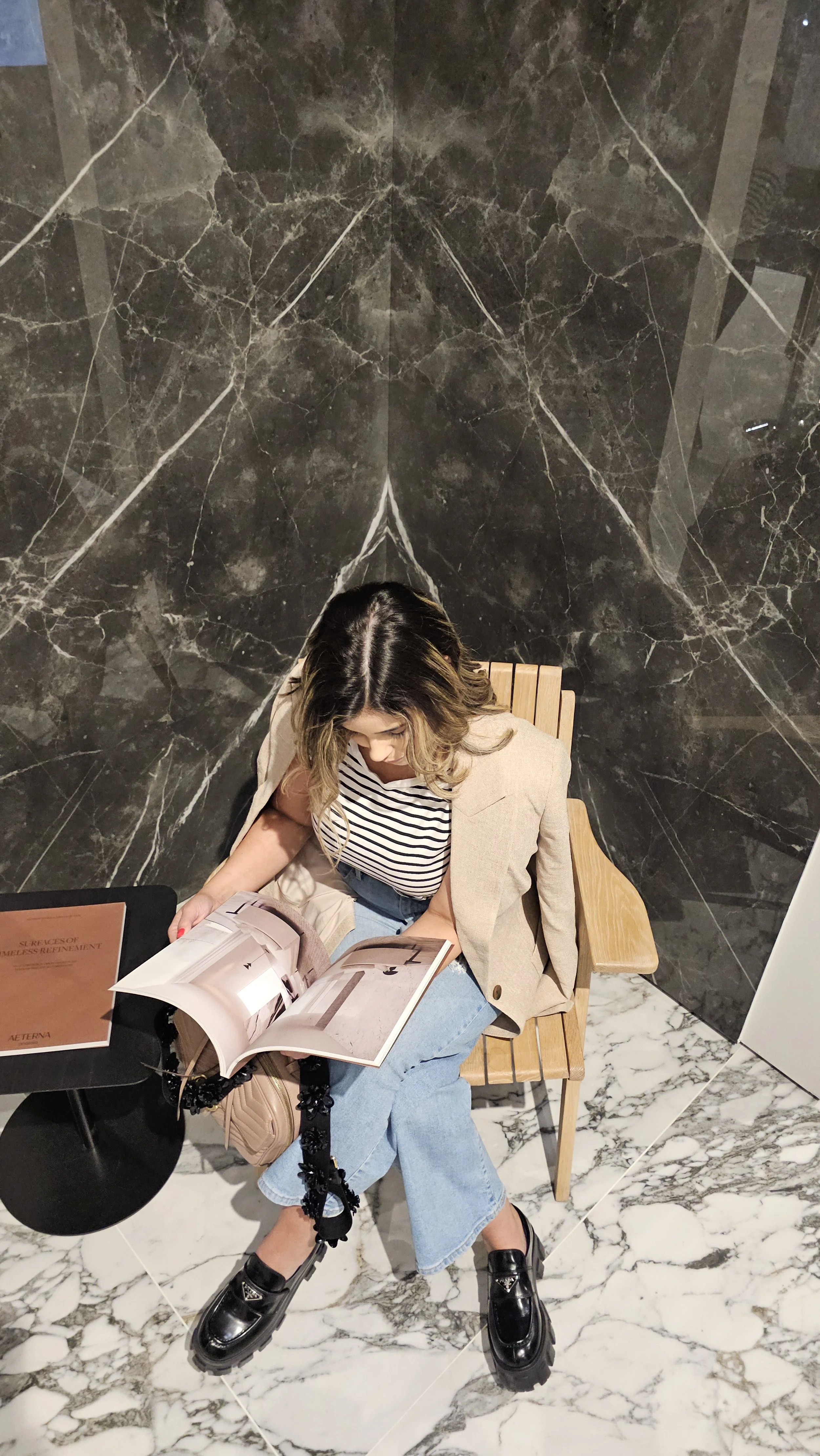 Lais Luz reading at Coverings Orlando 2025