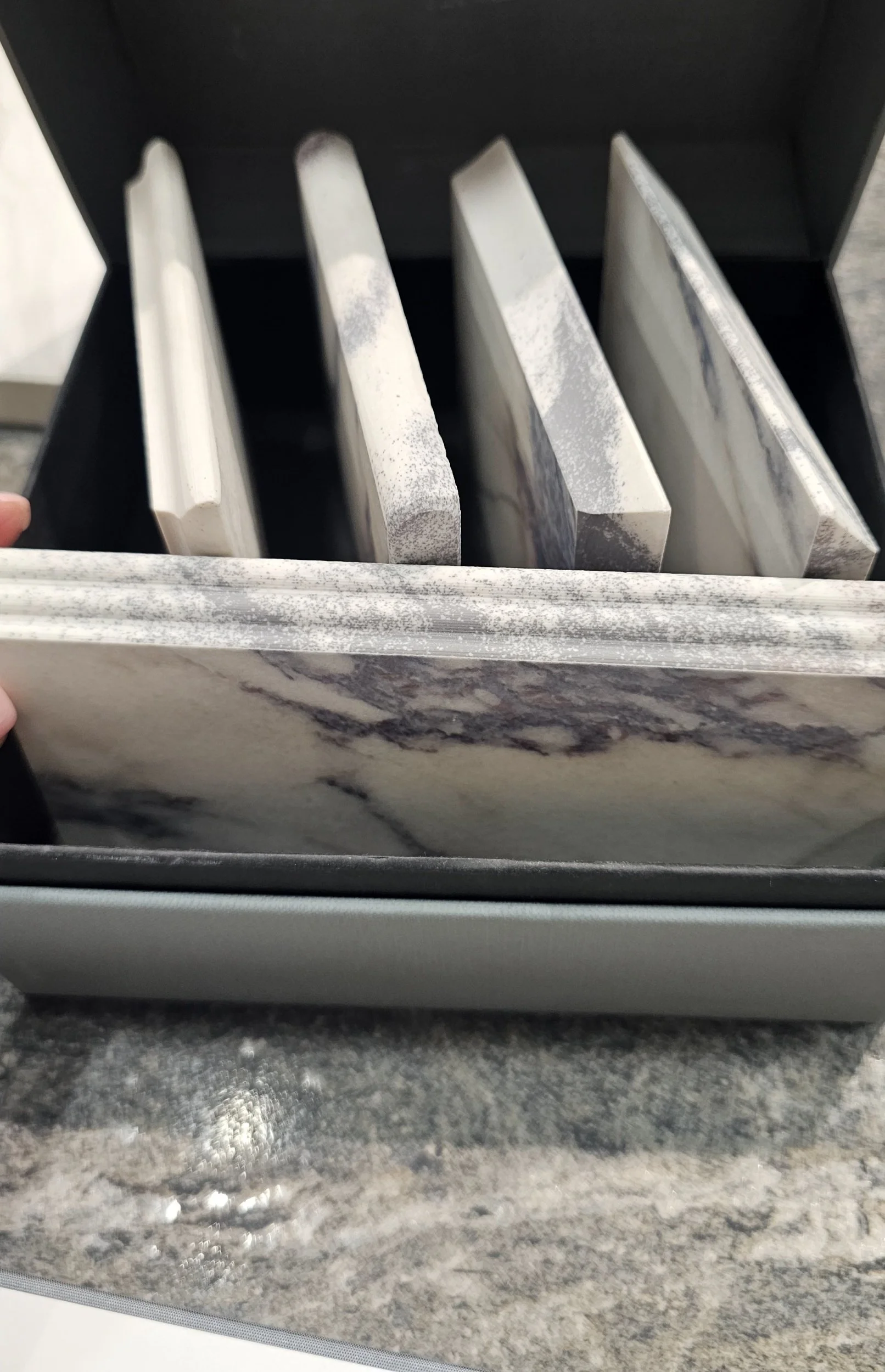 processed_Through-Body-vein-porcelain-slab-4D.jpg