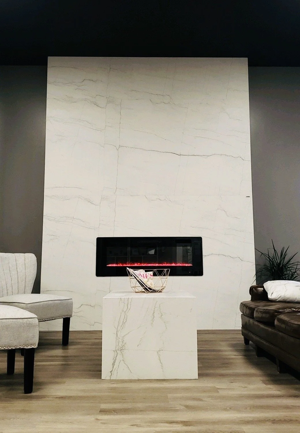 Neolith-Floor-to-Ceiling-Fireplace.jpg