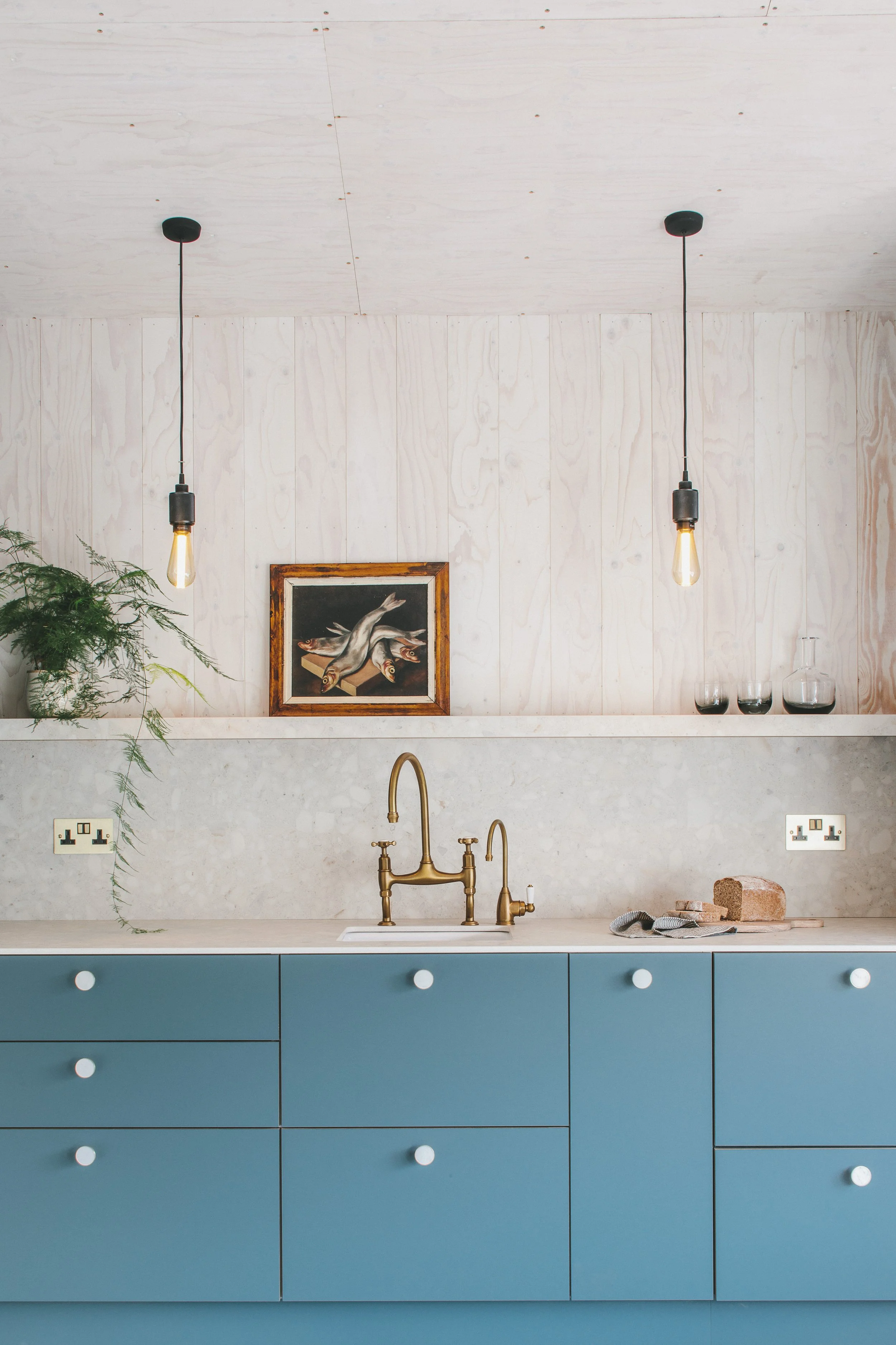 Retrostone_countertop_wall.jpg