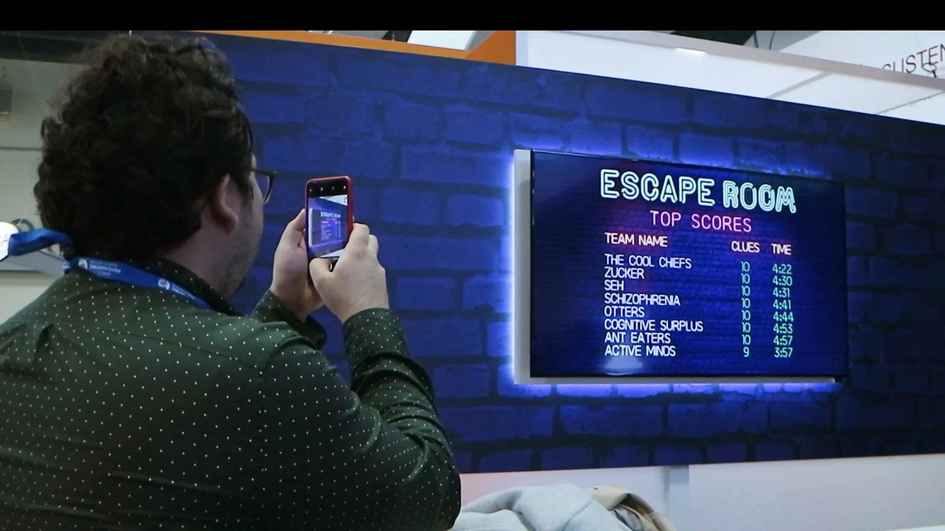 01_JANSSEN_ESCAPE ROOM_NEXT(1) (1-00-25-25).jpg