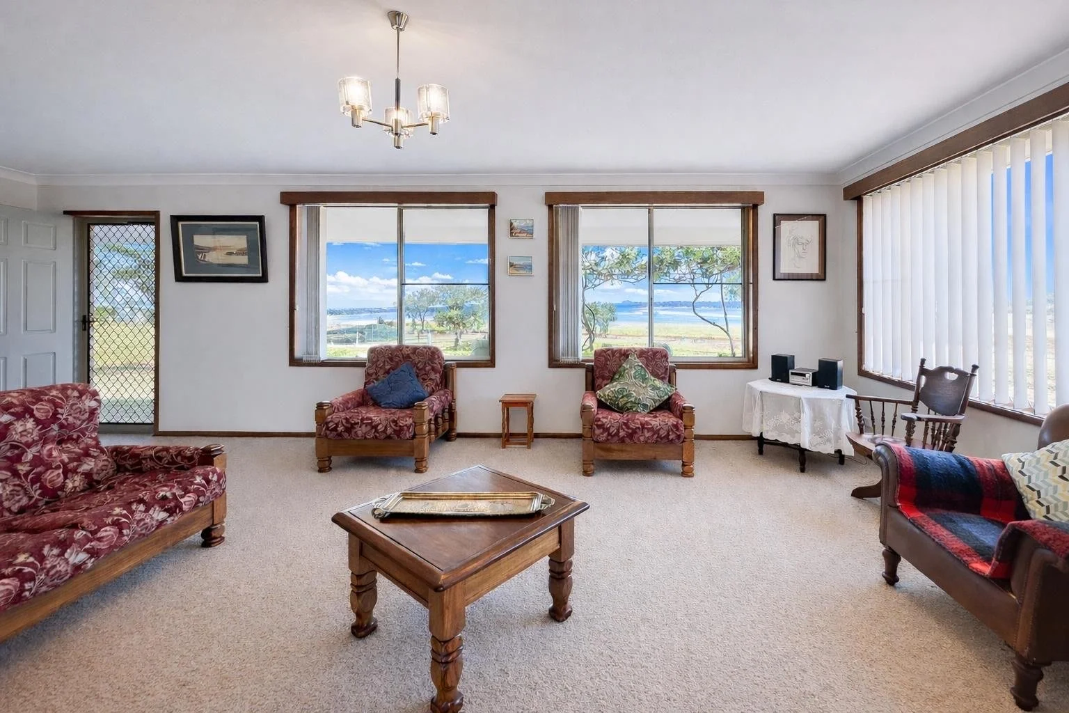 formal lounge 2.jpg