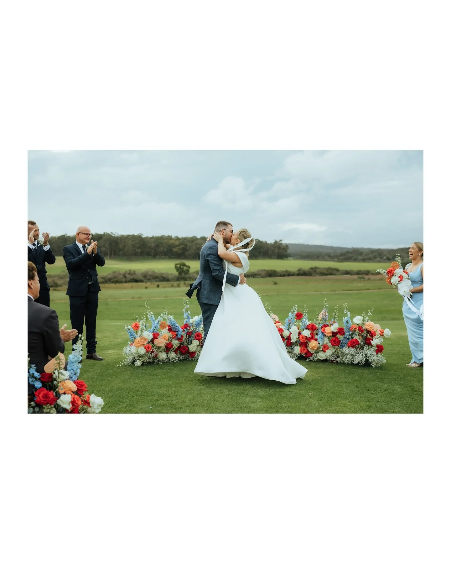 Ok, what the heck!!! Rebecca and Max!! ✨🥂 
.
.
.
.
.
.
@becccc.benson 
@maxwell.benson 
@thetillerfarm 
@tillerevents 
@reillycraigmusic 
@loveandlegends 
@hire_in_style_wa 
@hair_bykyraarnez 
@soma._makeupartist 
@capeeventsau 
@rani_eveartistry 
@