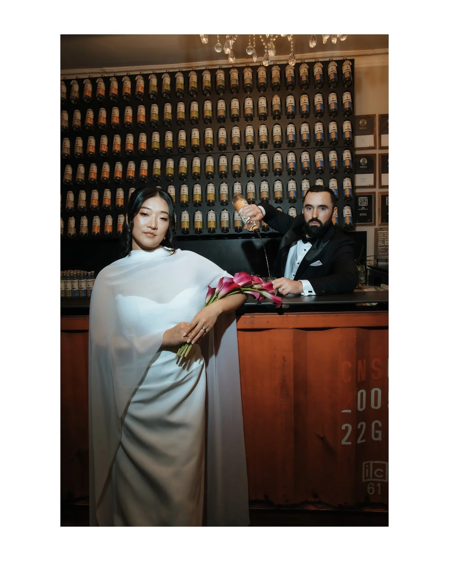 Dear lord!! Mia and Zack being Mia and Zack 🥂🍾⚡️
.
.
.
.
.
.
@mia_rebecca_ 
@zackfewsterphotography 
@oldyoungsweddings 
@oldyoungskitchen 
@oldyoungsdistillery 
@bkd_media 
@loveandlegends 
@conogelatoau 
@weddingswithtim 
@kimstolenmusic 
@kateba