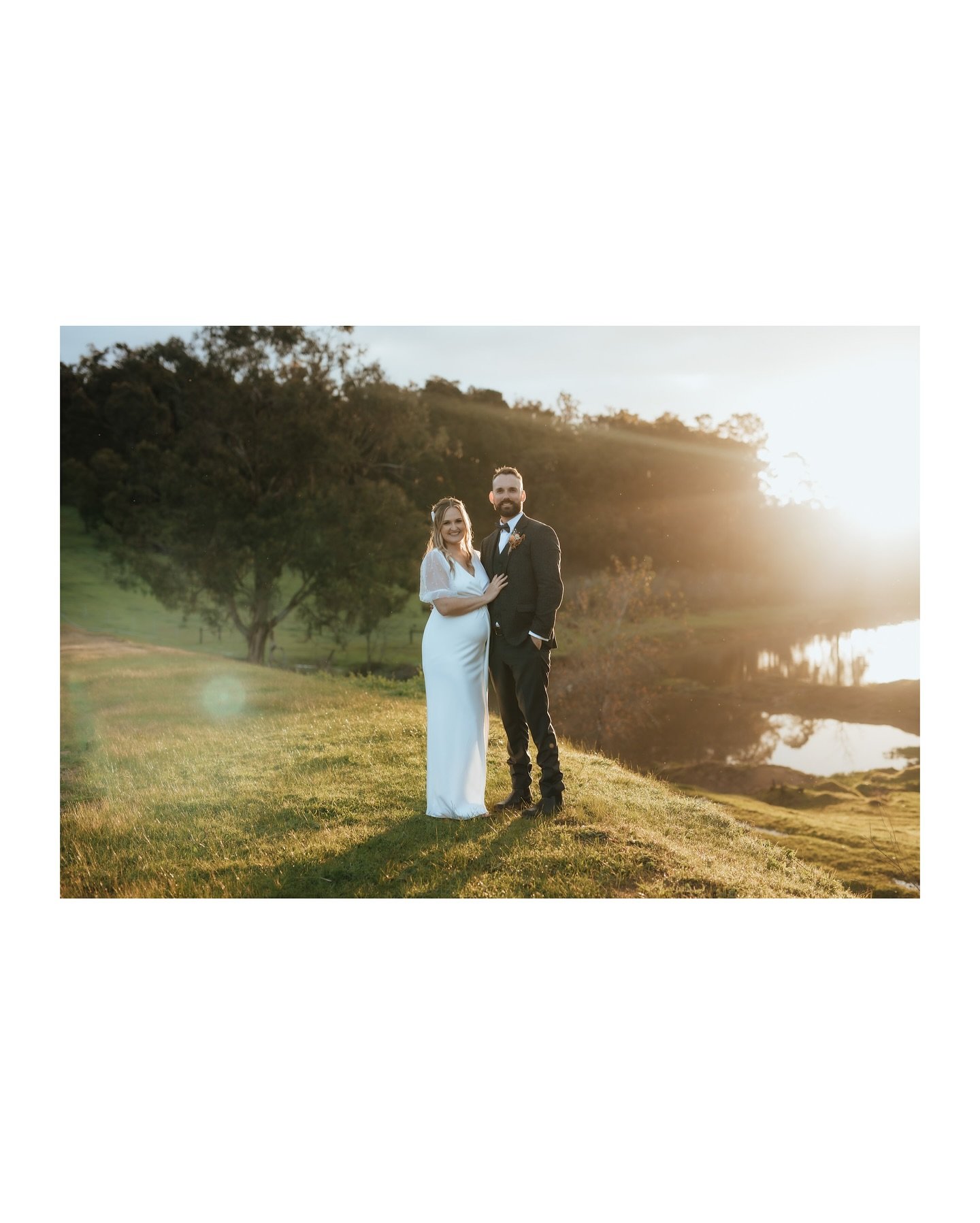 Johanna and Ethan can we please do this again? ✨
.
.
.
.
.
.
@johberos 
@brookhamptonroadfarm 
@wedding.sal.ebrant 
@loveandlegends 
@barefootandboho_ 
@brf.weddings 
@scarlett.styles_ 
@the_weddingdj 
@soulcocinacantina 
@the_sweetest_sister 
#brook