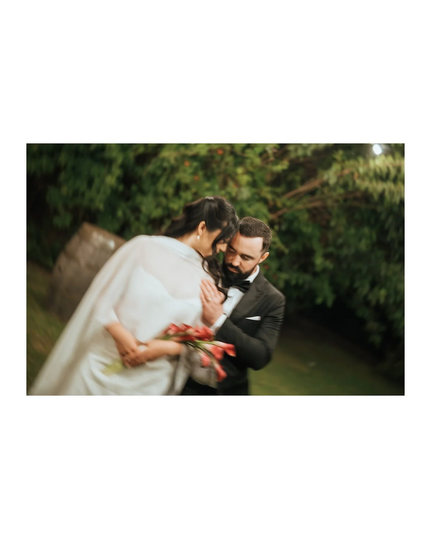 Celebrating Mia and Zack! ⚡️🥂
.
.
.
.
.
.
@oldyoungsweddings 
@oldyoungsdistillery 
@mia_rebecca_ 
@zackfewsterphotography 
@bkd_media 
@thi_hmua 
@tiansoon_makeup 
@katebatter 
@kimstolenmusic 
@weddingswithtim 
@conogelatoau 
@loveandlegends 
#per