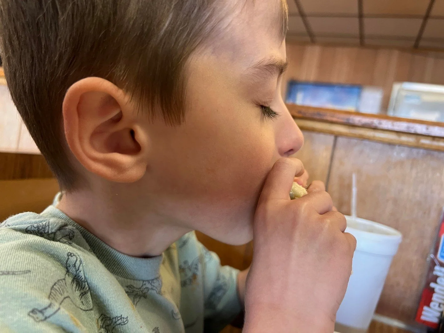 If you're afraid kids won't like what's on the menu, don't worry. We have stuff they will enjoy, too. Who can say no to a peanut butter and jelly sandwich?
#wendellsmithsrestaurant #wendellsmiths #nashvilletn #nashvillemeatn3 #meatn3 #countrycooking 