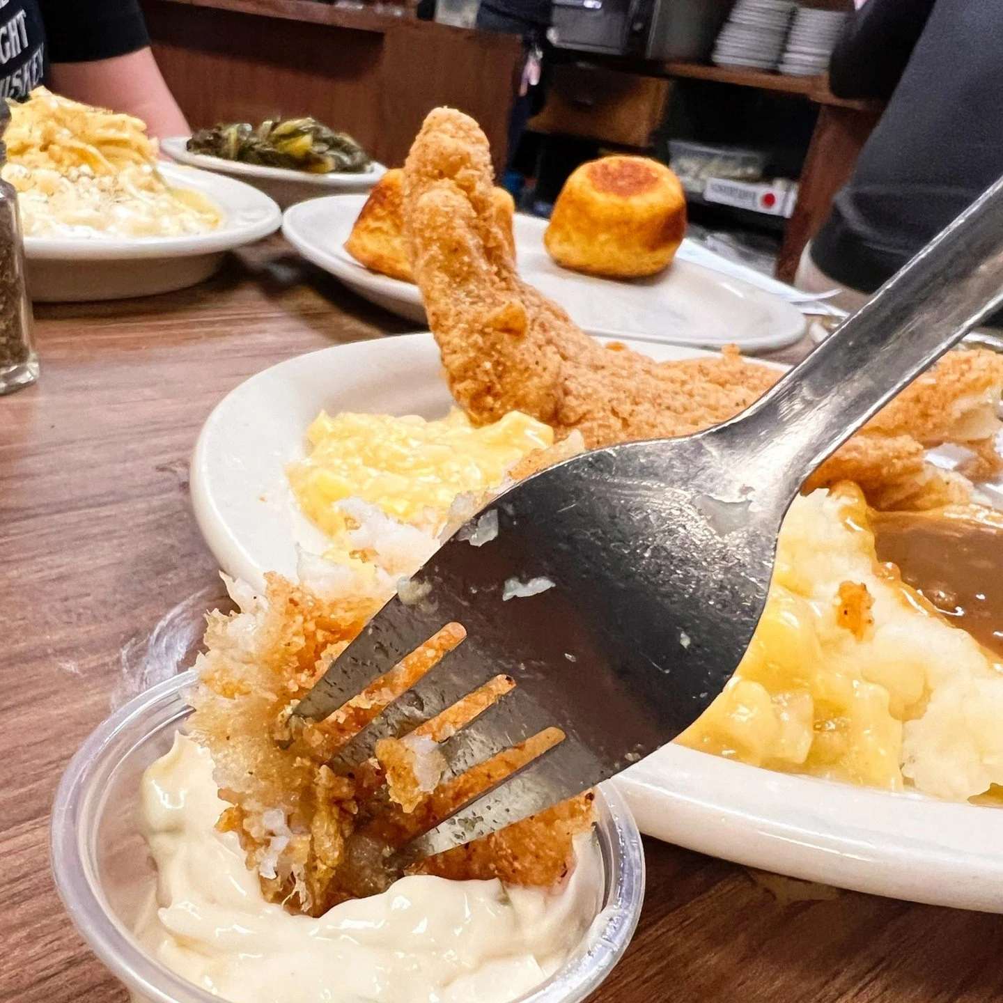 Do you think tartar sauce is good with fish? Or are you a ketchup fan?
www.wendellsmithsrestaurant.net
#wendellsmithsrestaurant #wendellsmiths #nashvilletn #nashvillemeatn3 #meatn3 #countrycooking #southernfood #downhomecooking #friedcatfish #catfish