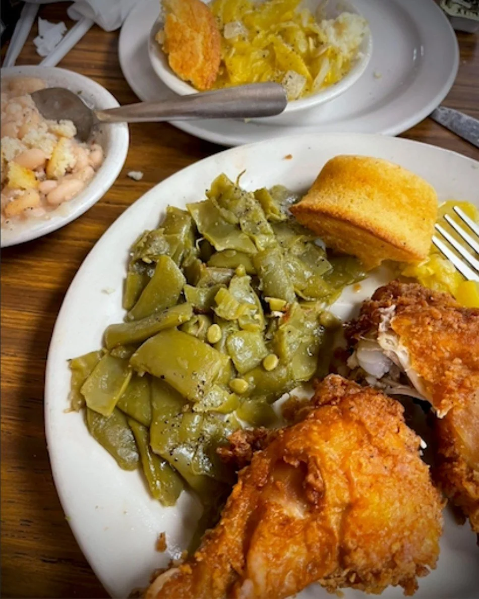 Rodney Neighbors, your photo of our fried chicken has us fixin' to get seconds before we've even had firsts! Wooh-wee, tater-bug. Let's eat!

#WSR #NashvilleMeatThree #meatn3 #foodie #letseat
