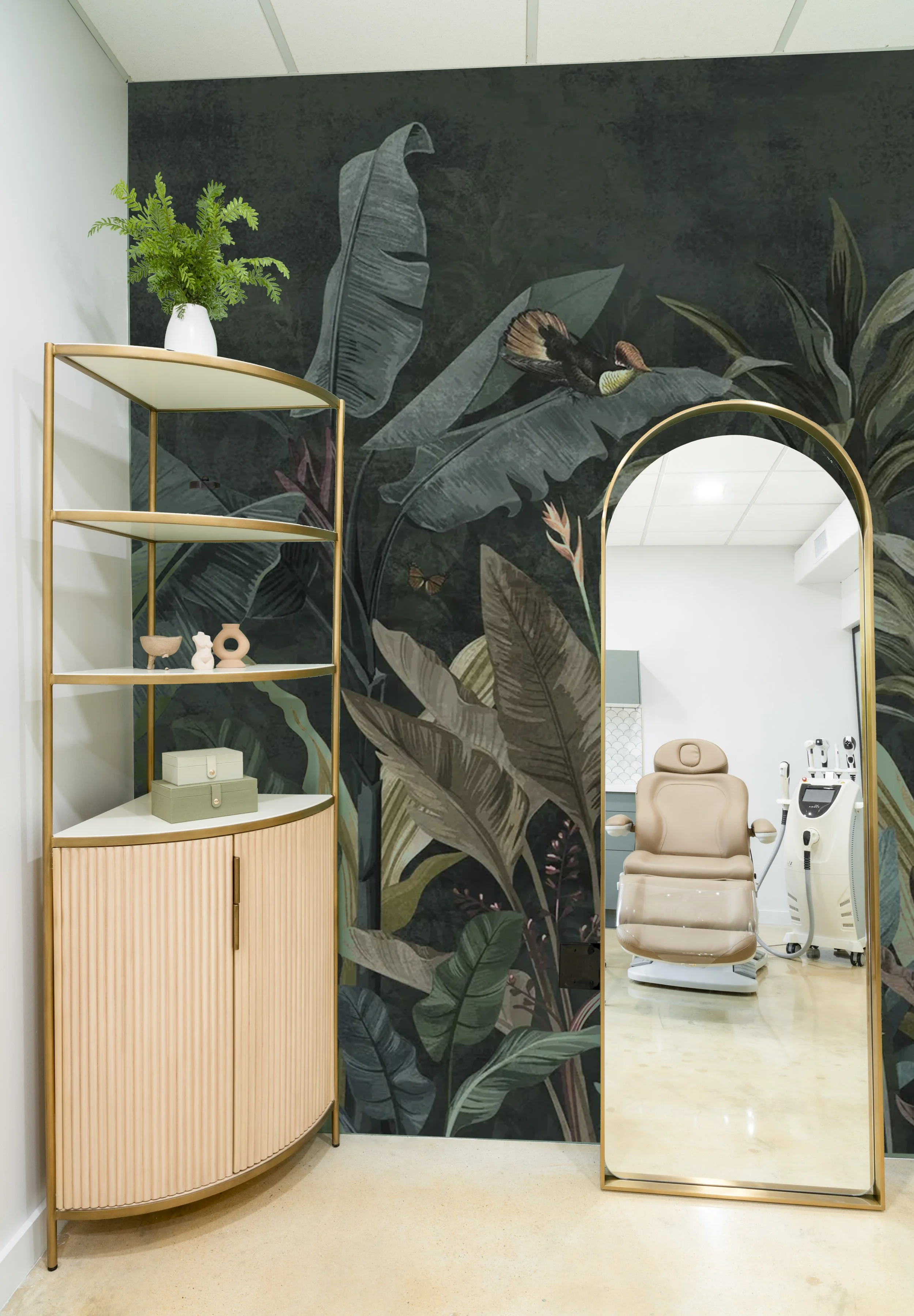 SMD_RETAIL CHAIR_001 copy.jpg