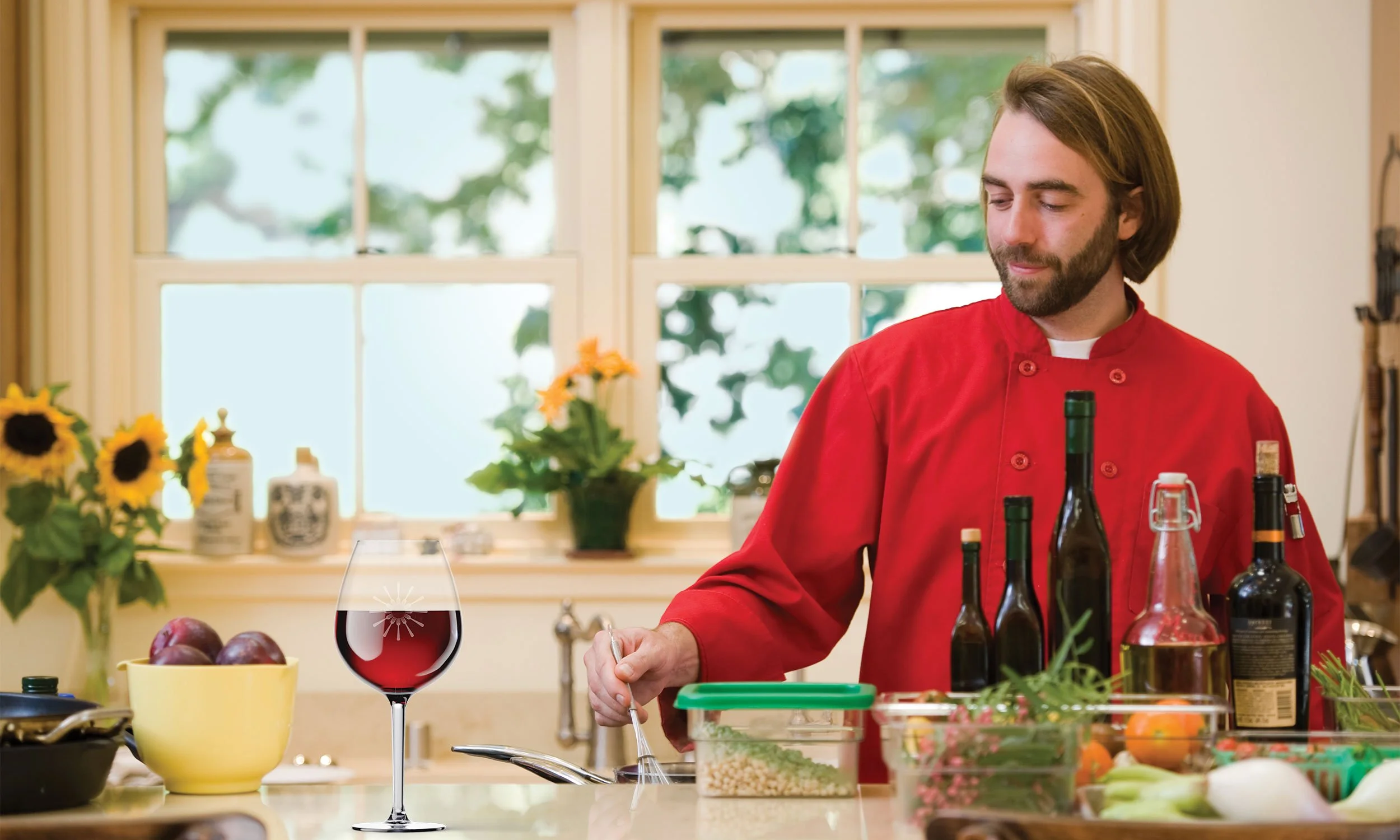 TOV_Newport-Beach_Private-Chef_Signature-w-wineglass-hero.jpg
