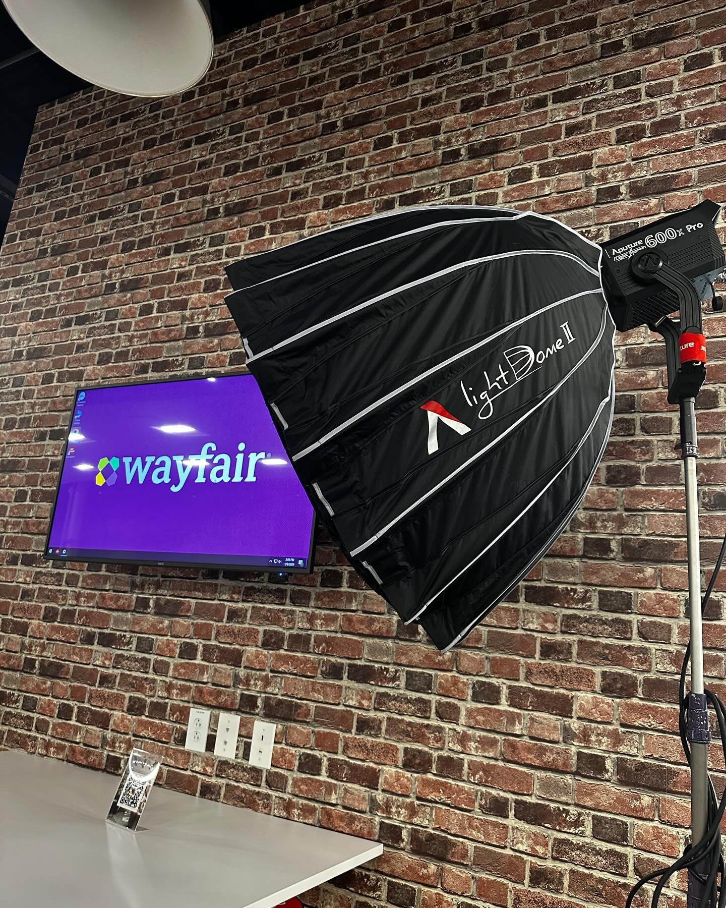 First job wrapped! On set with @wayfair for a corporate production shoot.
Website coming soon‼️ We will have our various truck and lighting packages listed on the website, as well as contact information. 🎬🎥