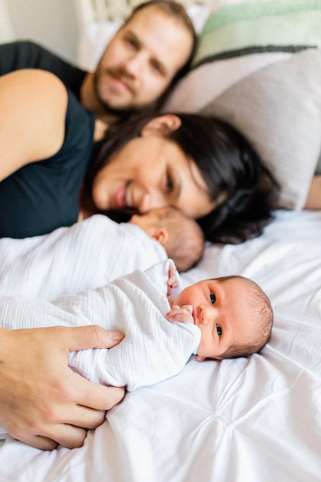 Los Angeles Family Photography Experience featuring family, maternity, newborn, and mini sessions with pricing, session planning, and photography tips.