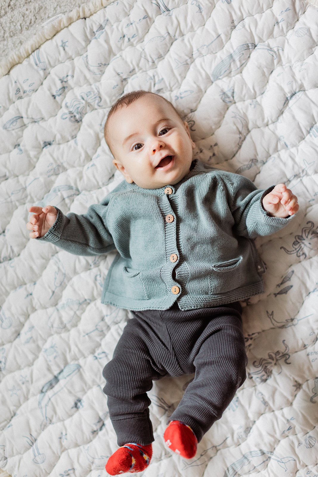 Pacifica_Family_Photographer_in-home.230930.019.jpg