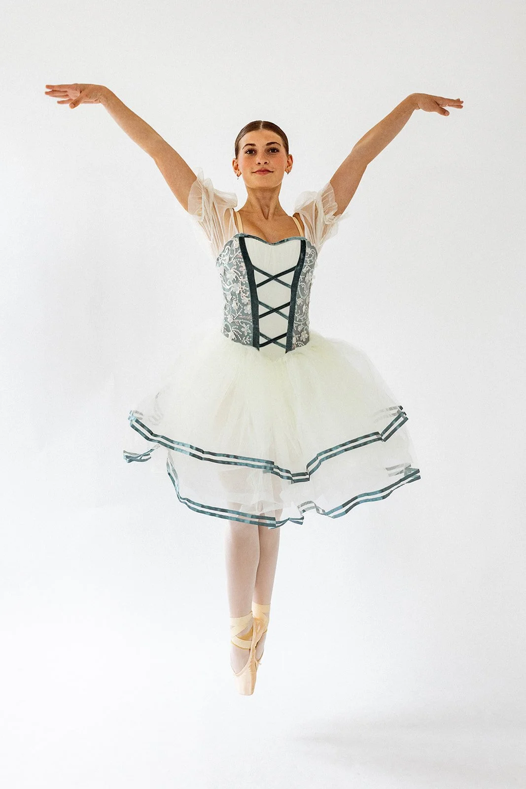 LindseyDenmanPhoto-LosAngeles-California-ballet-studio-arts-portraits-250517-0033.jpg