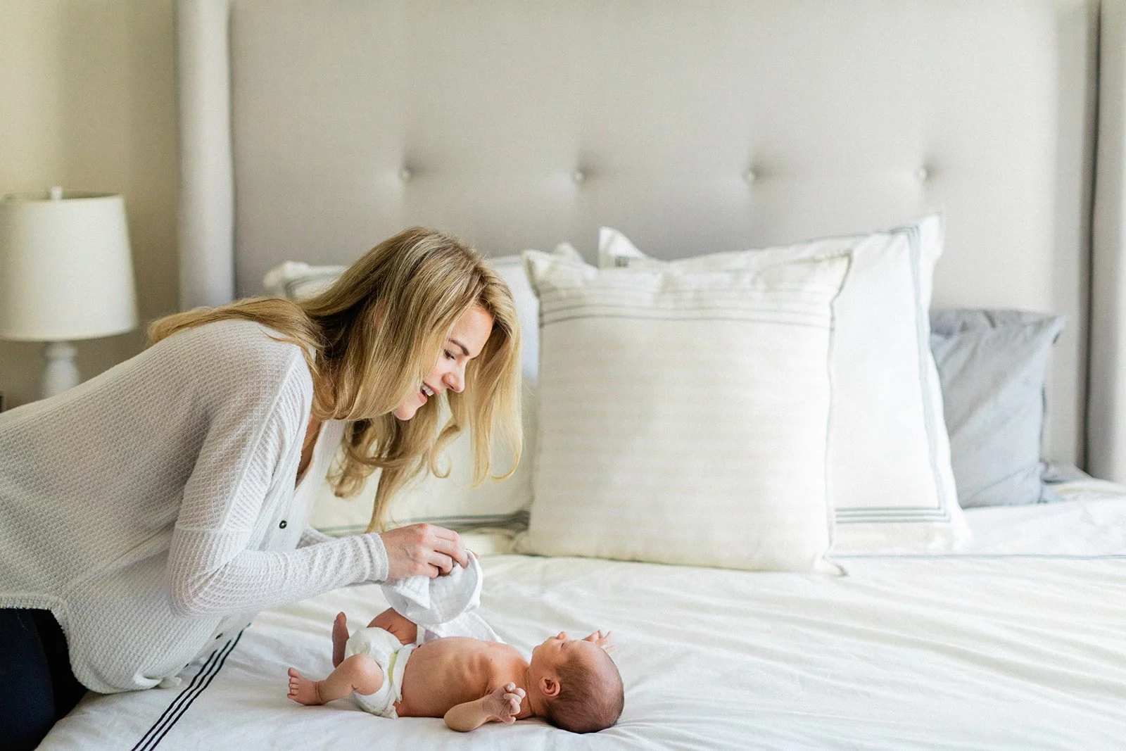 Los Angeles Family Photography Experience featuring family, maternity, newborn, and mini sessions with pricing, session planning, and photography tips.