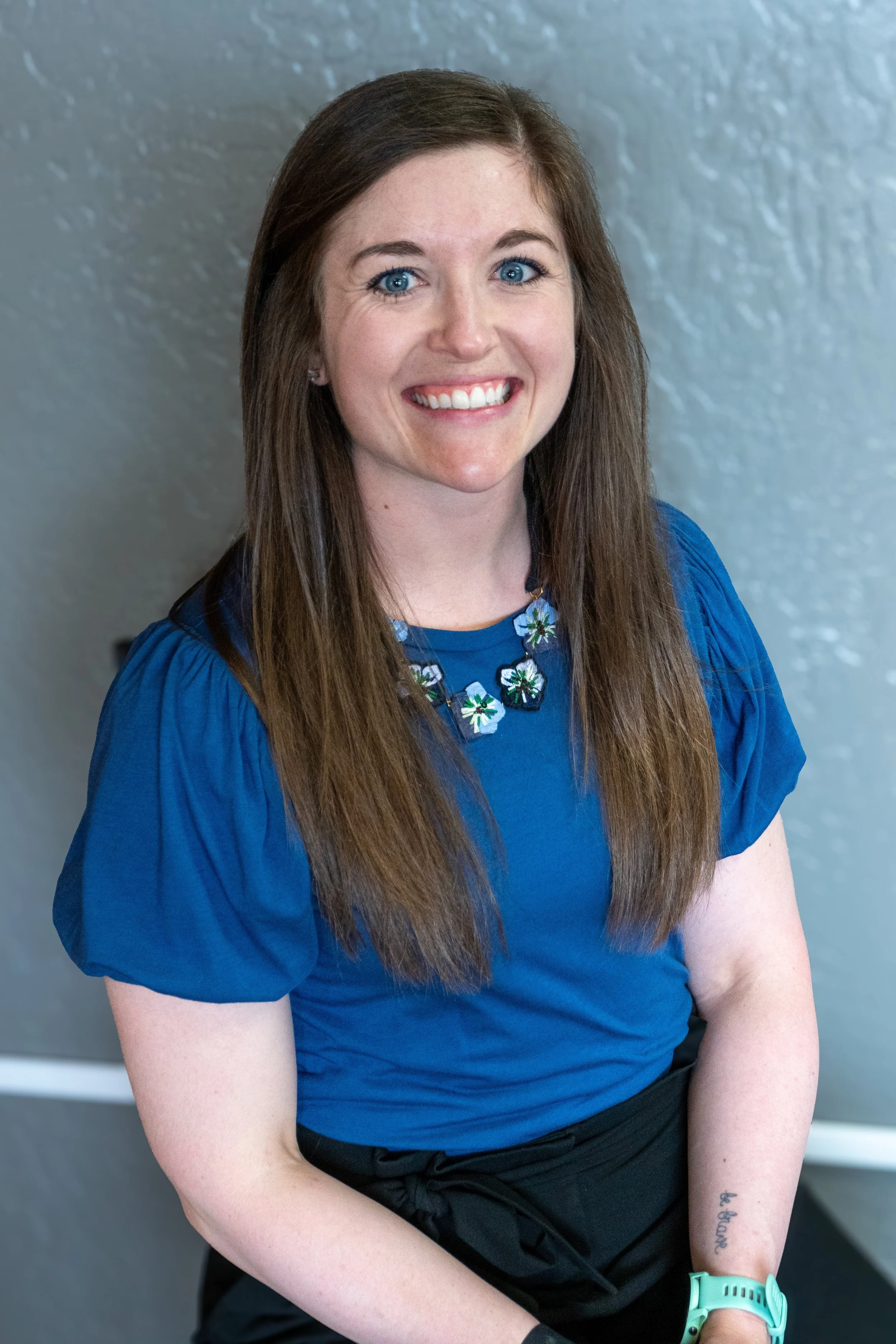 Strong AF with Aly Freitag DPT (orthopedic & pelvic floor physical therapist)