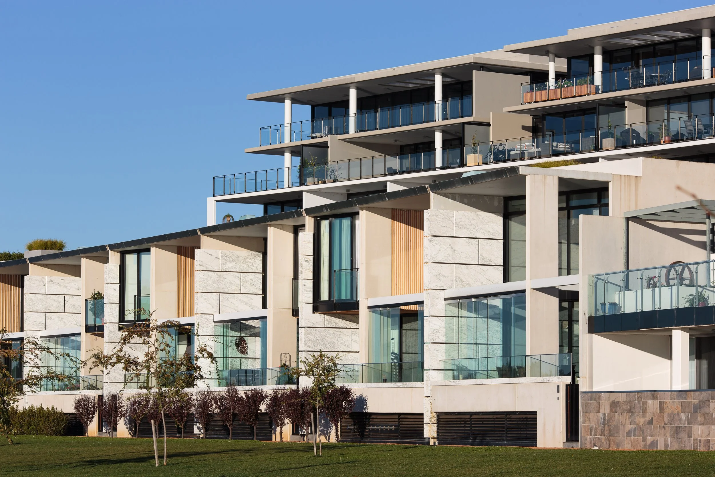 'Bridgepoint' Apartments, Kingston, ACT
Designed by Stewart Architects, developed by DOMA- (Role - Development Manager)