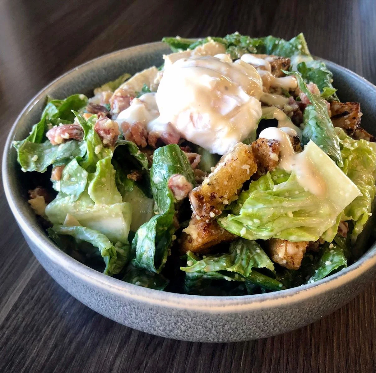 ☀️ It&rsquo;s warming up outside, and we&rsquo;ve got the perfect dish to match!

This week&rsquo;s special at The Lazy George Cafe, our Chicken Caesar Salad 🥗 

Crisp, fresh and full of flavour.

Pop in for a bite during the last week of the school