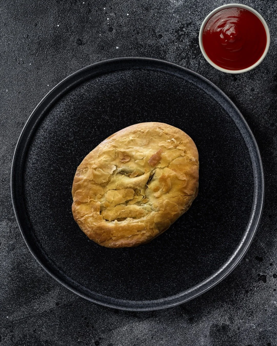🚗 Travelling this weekend?

Need a quick food break on the go? We&rsquo;ve got you covered with Vili&rsquo;s Pies and Sausage Rolls &mdash; hot, delicious and ready to grab &lsquo;n&rsquo; go! 🥧

Perfect for your road trip pit stop at The Lazy Geor