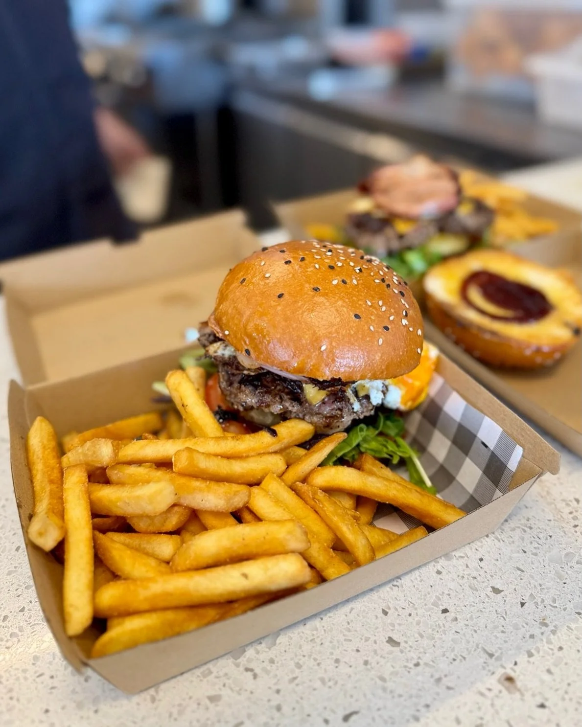 DID YOU KNOW 💡 

All your Lazy George Cafe favourites are available to Take Away &mdash; so you can enjoy your tasty treats in store or on the go! 🏃 

To view our menu, visit https://www.lazygeorge.com.au/menu ☕️