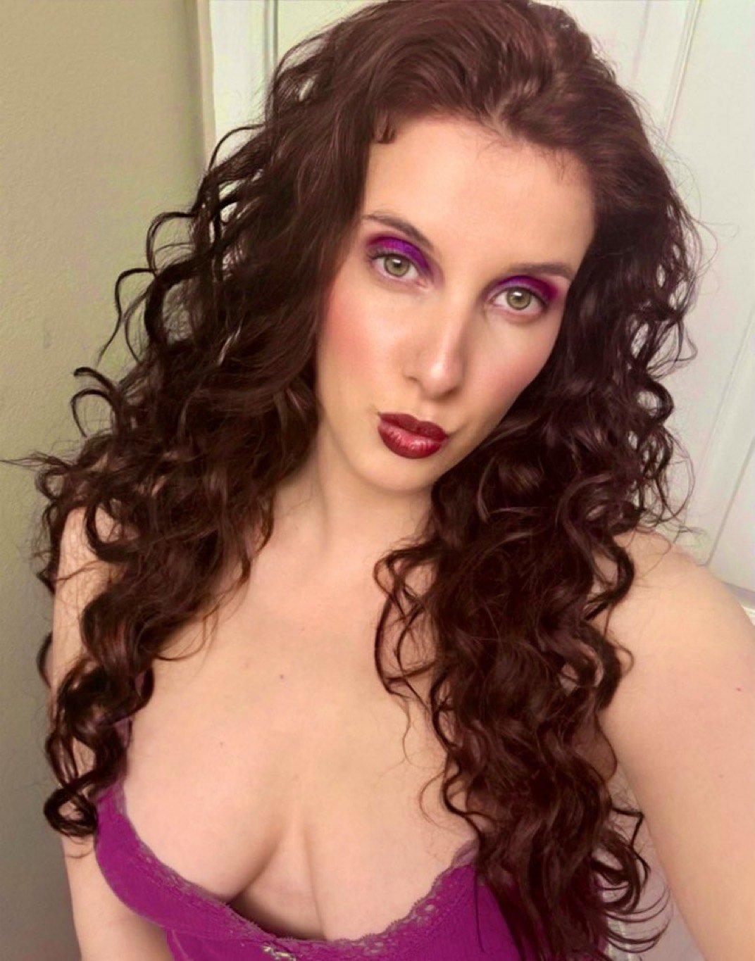 curlychloe.jpeg