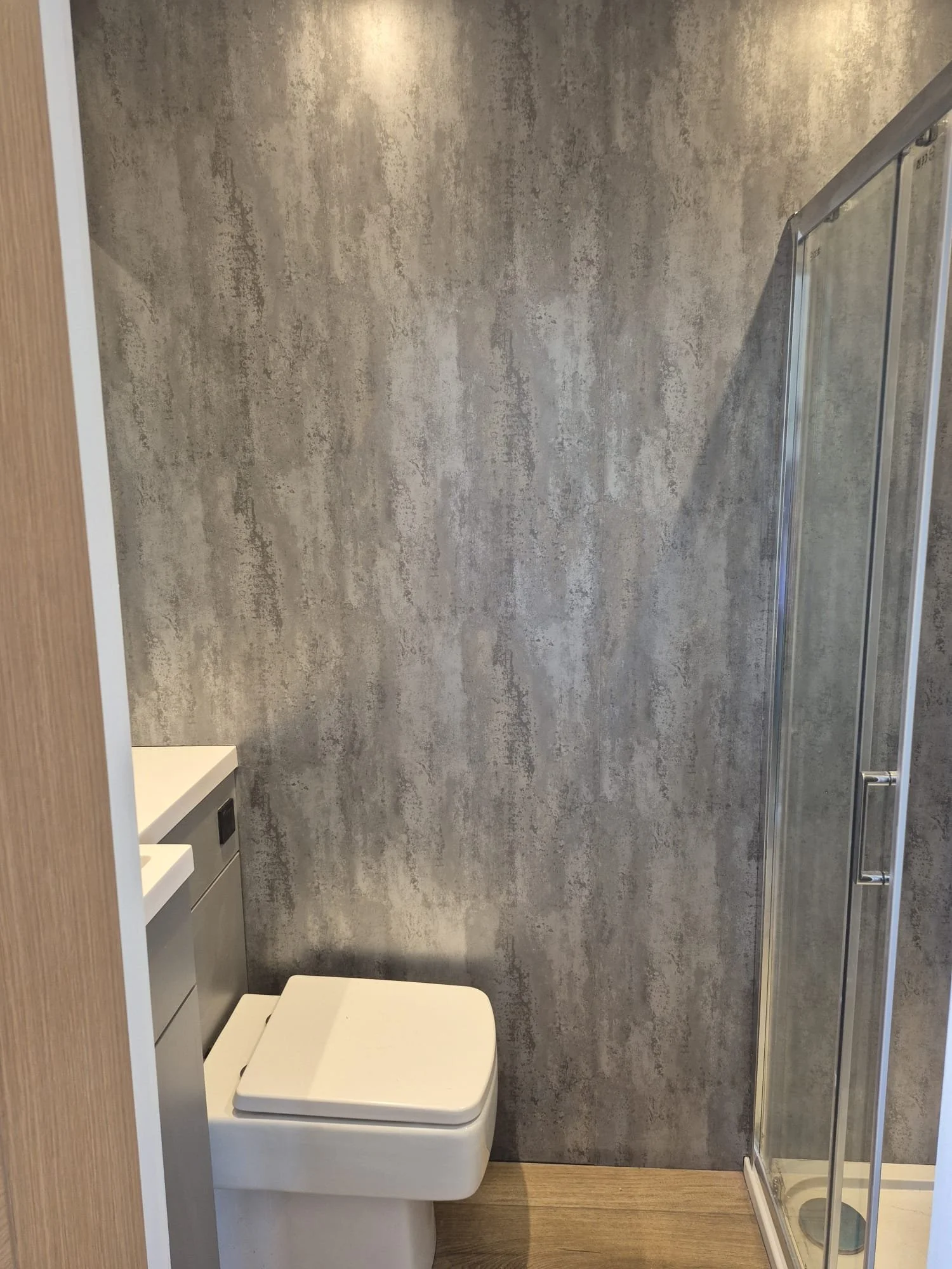 ensuite 1.jpg