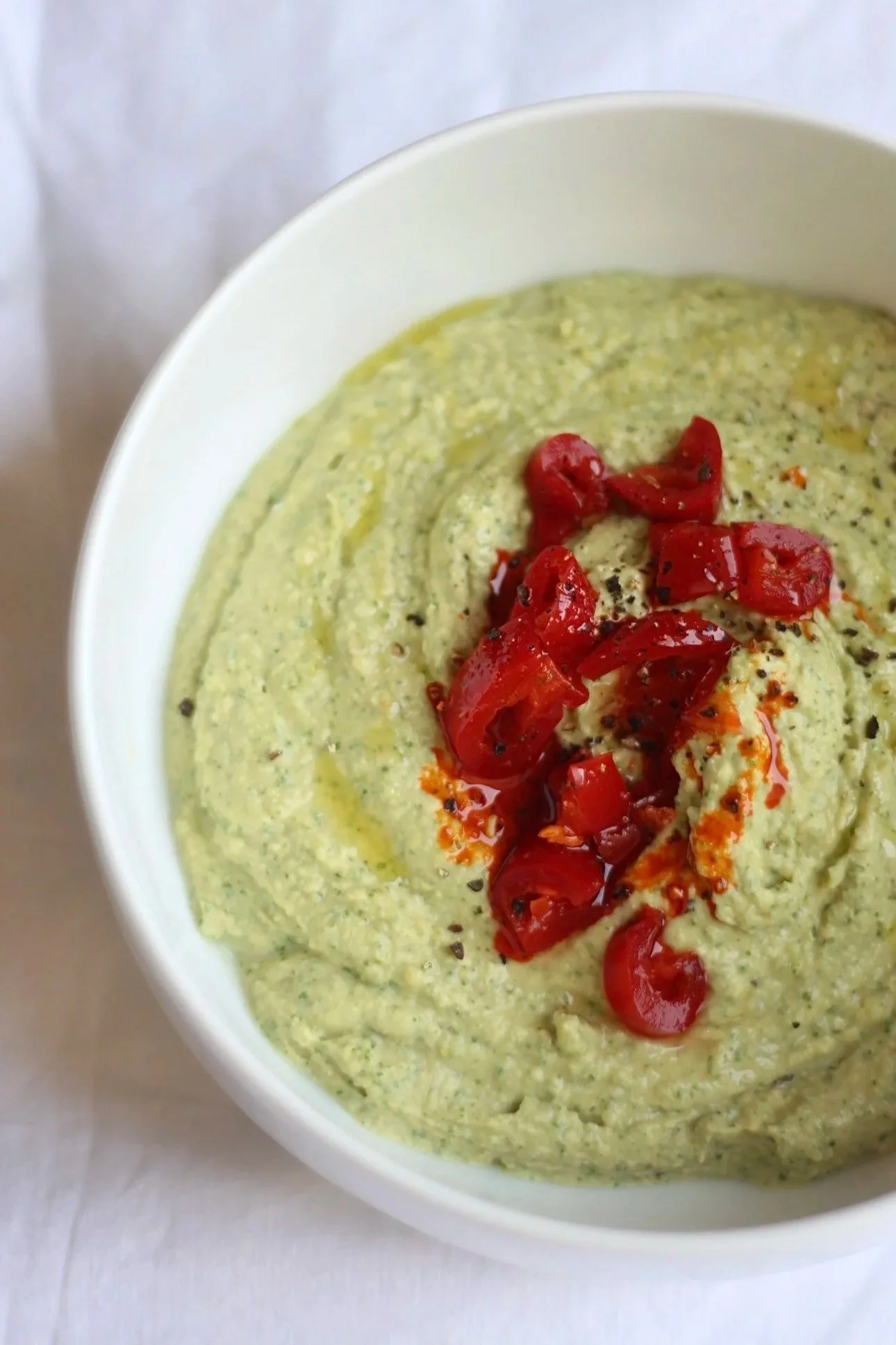 Slightly Spicy Coriander Hummus with Jalapeño &amp; Chilli Oil