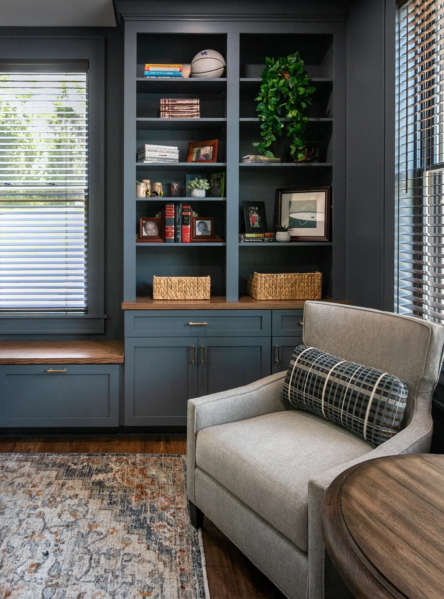 Part Two | Where color, character, and custom touches meet with ease. ✨

Design - Build: BurWil 
📸: @nvelop.photography 

#construction #BurWil #BurWilConstructionCompany #design #designbuild #constructioncompany #Tennessee #Virginia #Bristol #Knoxv
