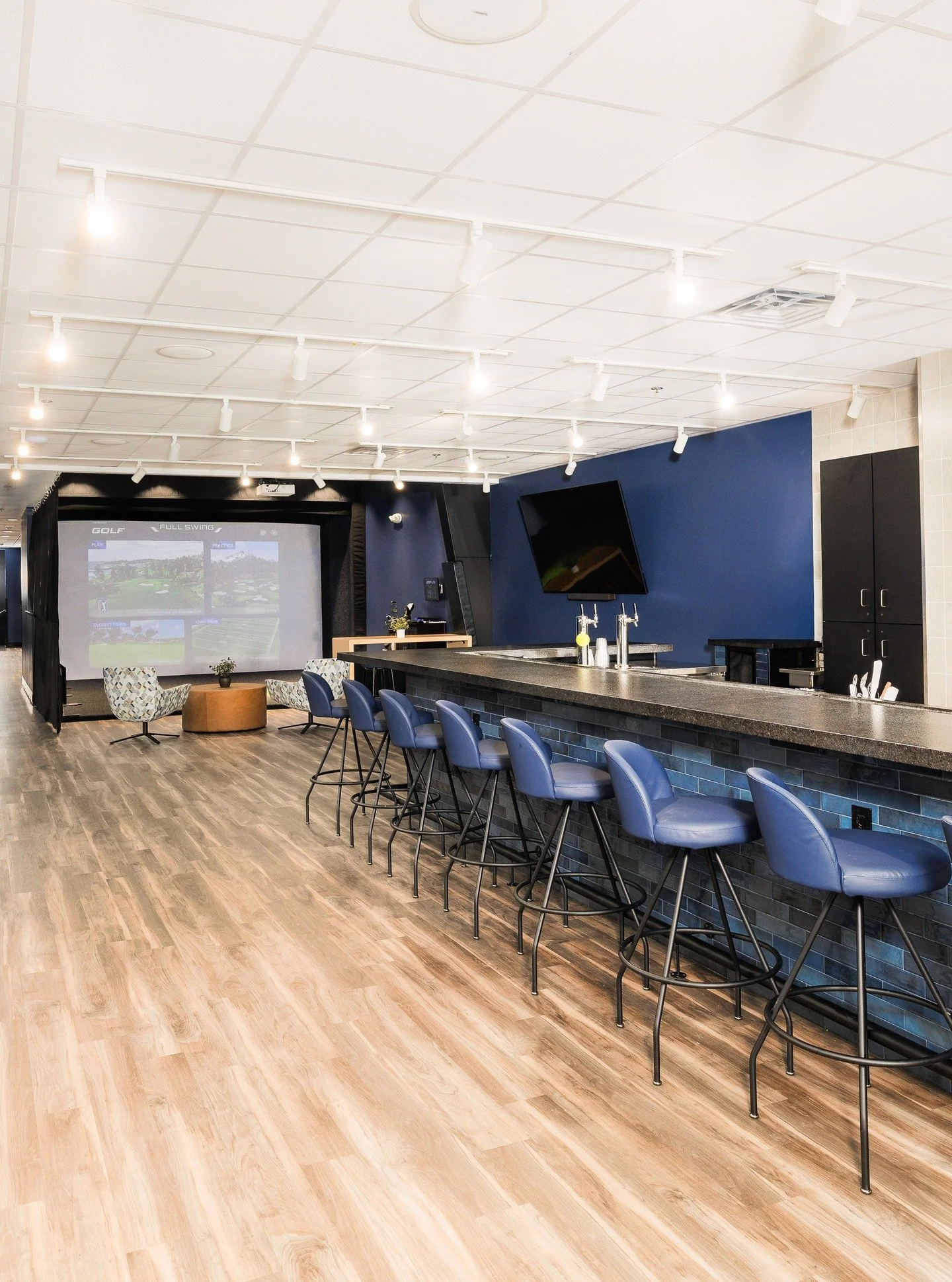 New Indoor Pickleball Facility at The Virginian Golf Club

Spanning over 18,000 square feet, this new indoor facility features four pickleball courts and a full-size tennis court, elevating the club&rsquo;s racquet sports experience. 🎾🏓

Design &am