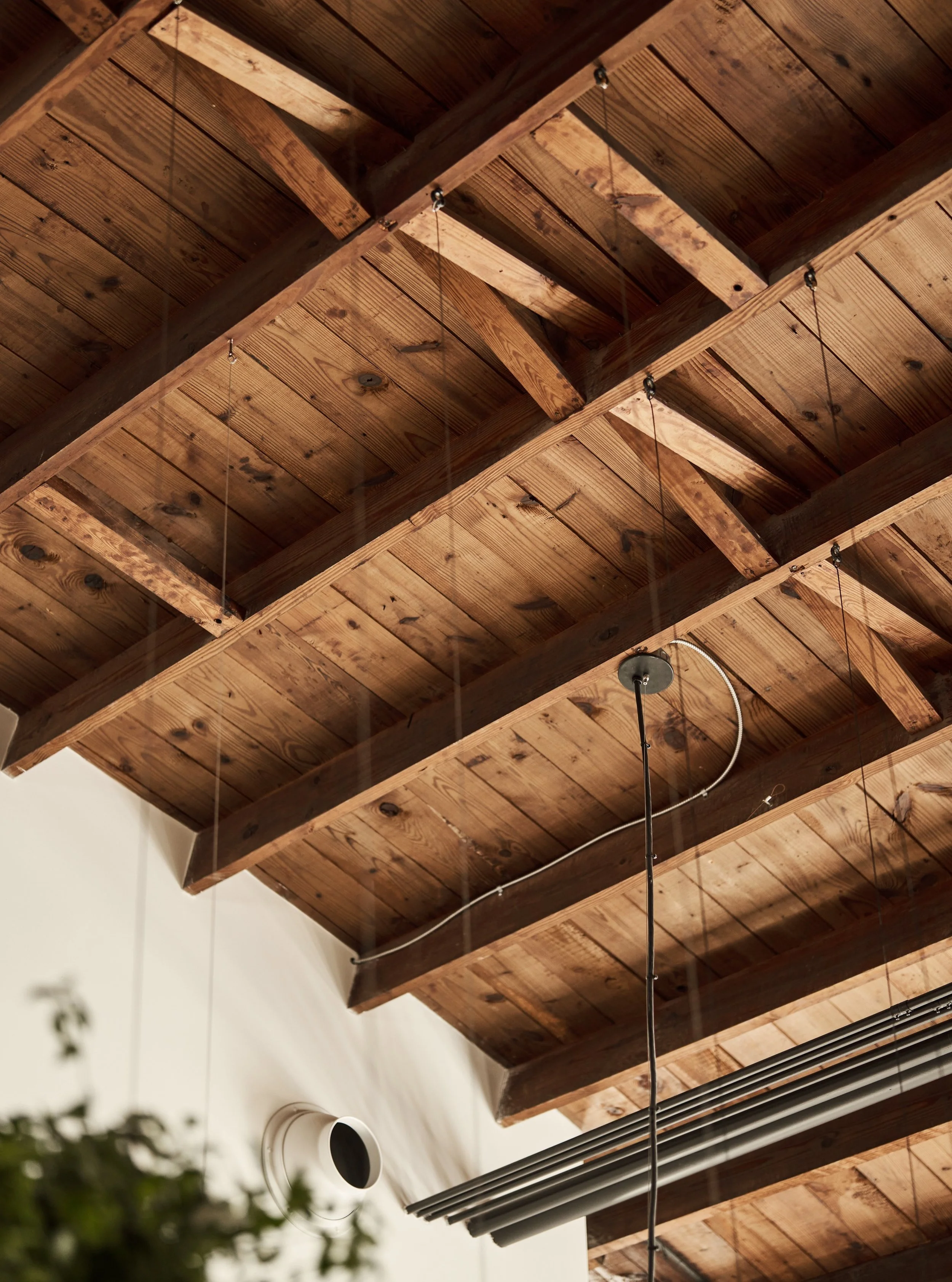 Details like this are what set an experience apart. We're still beaming over the opportunity to help create a space as intentional as Sauna House Knoxville. 

@saunahouseknoxville 
Photographer: @danielbrownphoto 

 
#BurWilDesign #BurWilConstruction