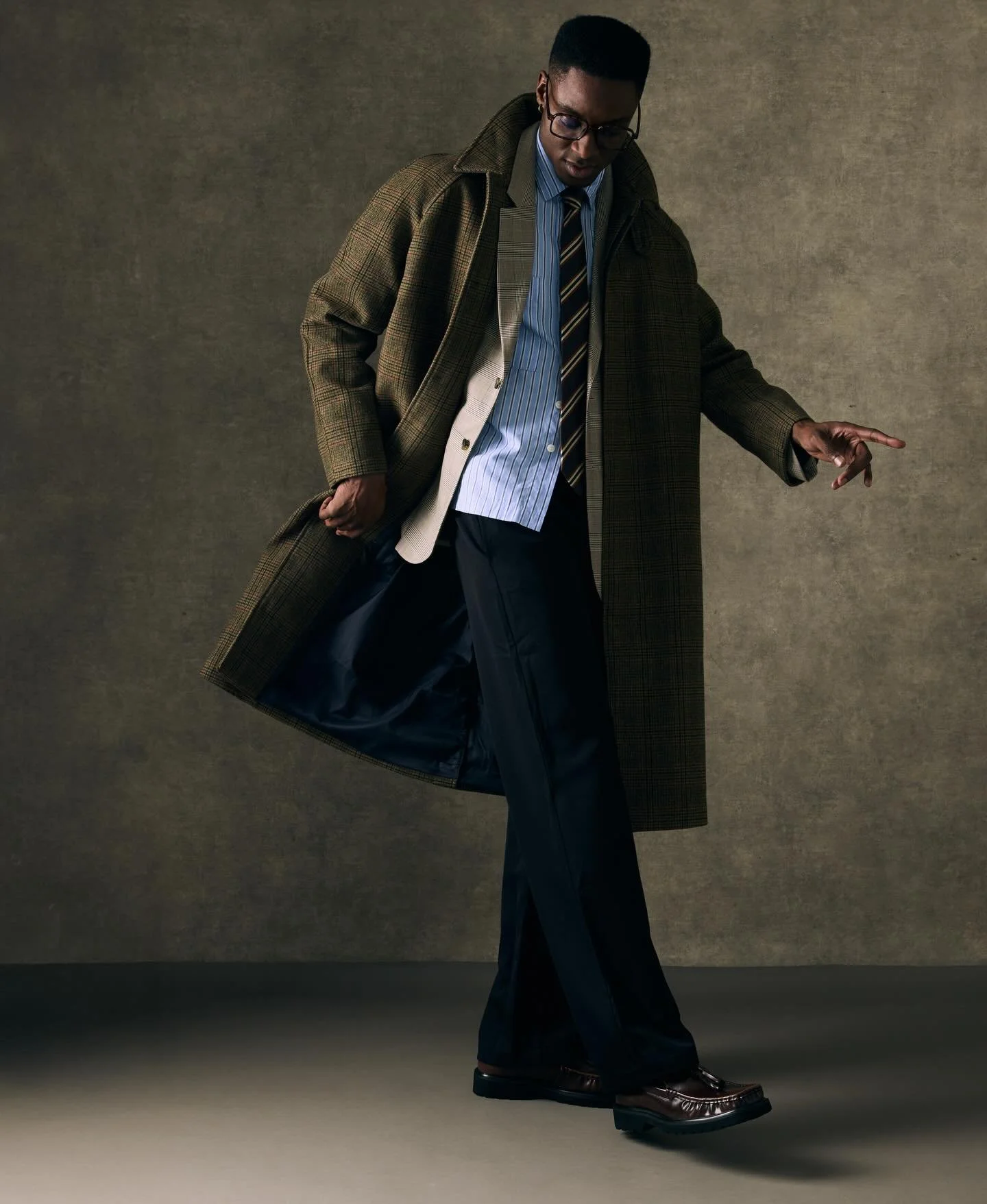 @michael_mbella 😎
-
@emilyboyles_styling - Making magic ✨