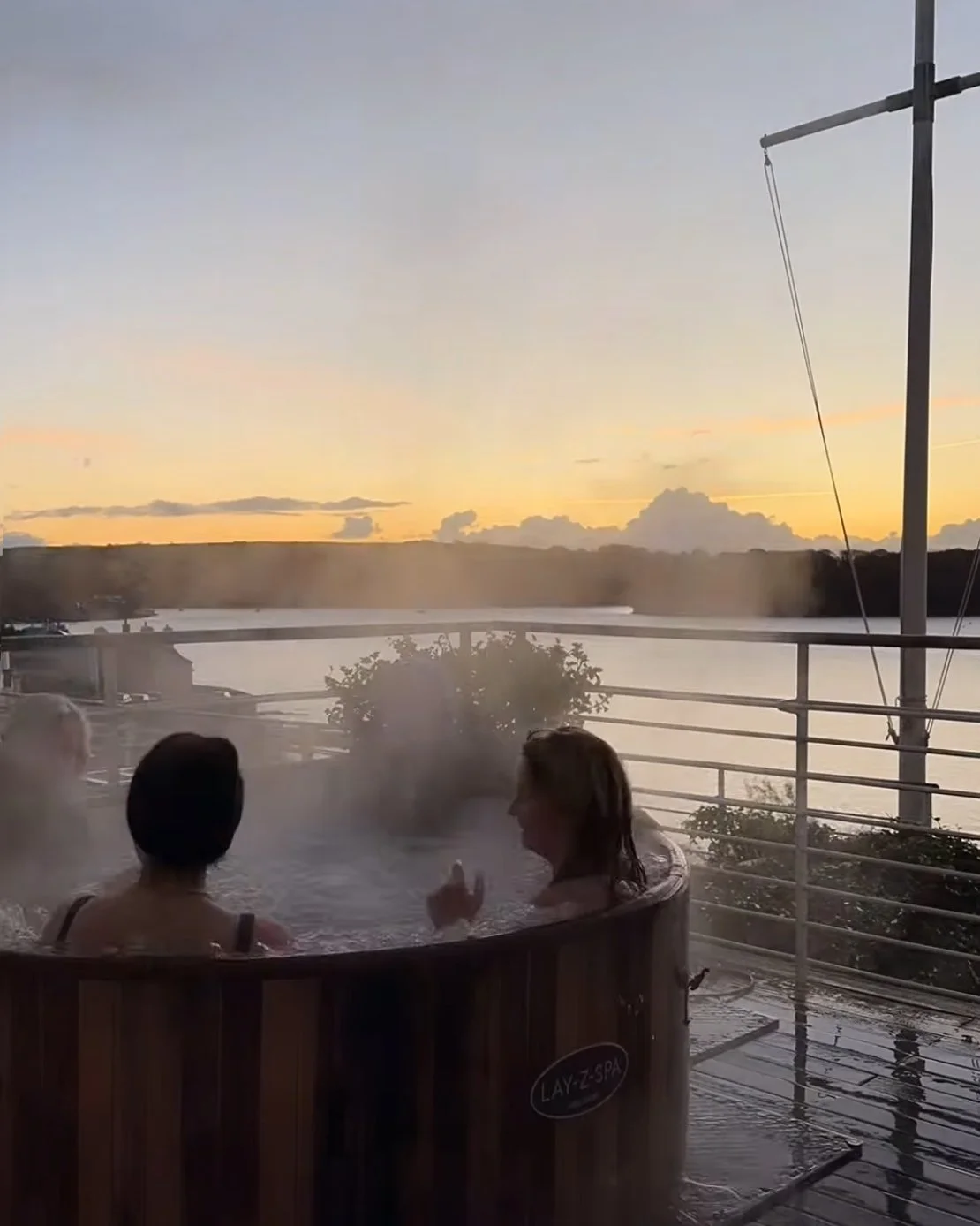 hot_tub_72_1000.jpg