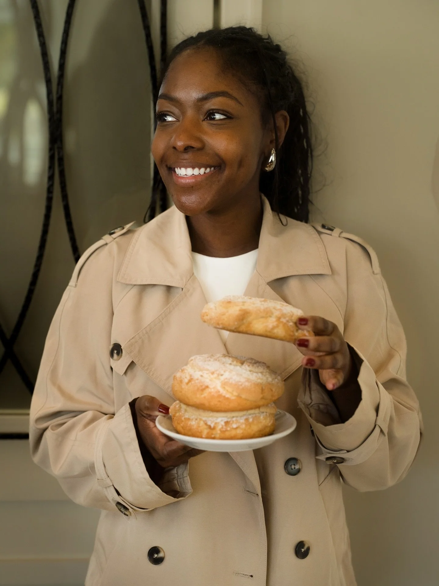 Plot twist: Ricotta cookies don&rsquo;t taste like ricotta cheese. Yes, they&rsquo;re named for the delicious ingredient that makes them impossibly soft and pillowy. But what WILL you taste? Light, sweet, cake-like perfection with a hint of almond, t