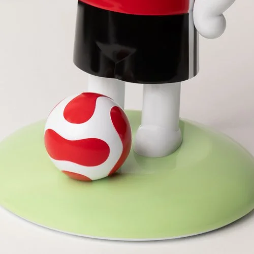 Colorful base of soccer kids lamp by Barmika – red soccer accent adds fun to children’s study light