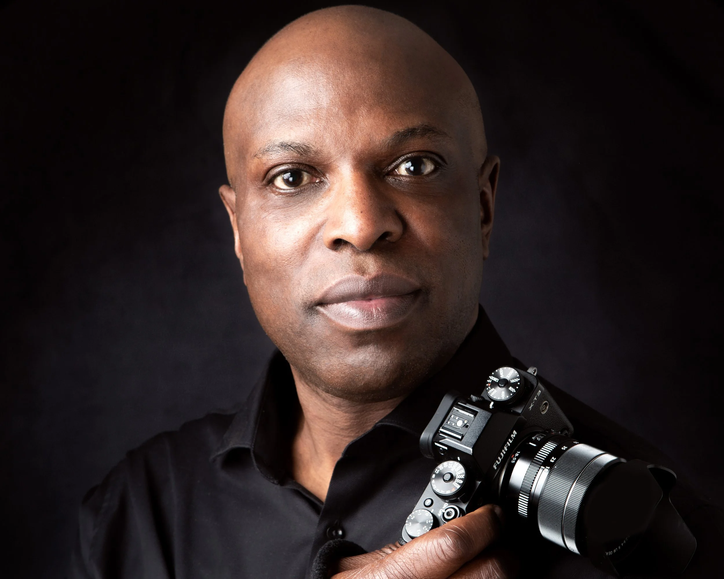 About us — Ade Sar Headshot & Portrait Photographer