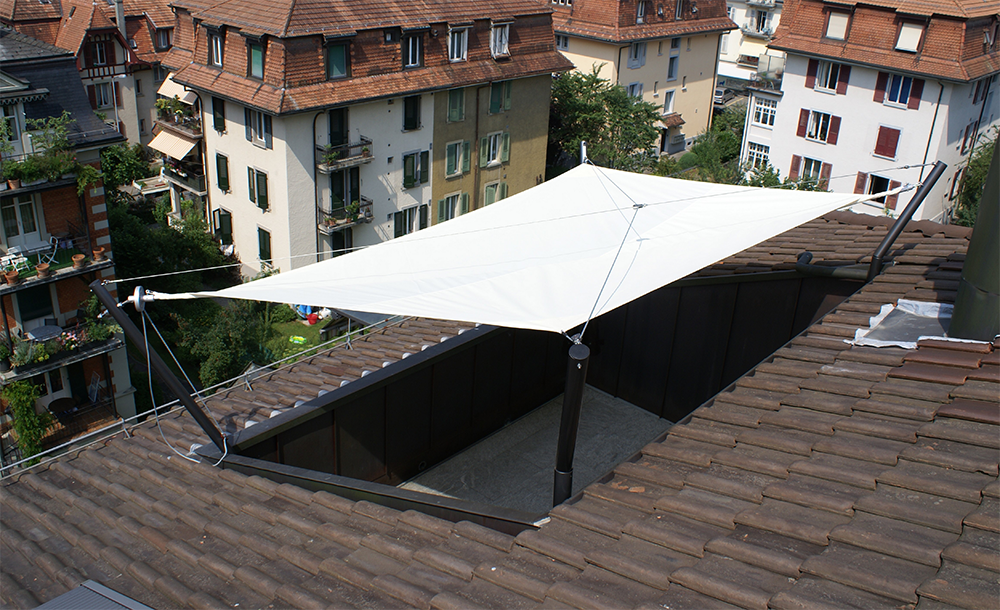 Durch unsere aufrollbaren Sonnensegel für ermöglichen wir angenehmes Wohnen  im Freien.