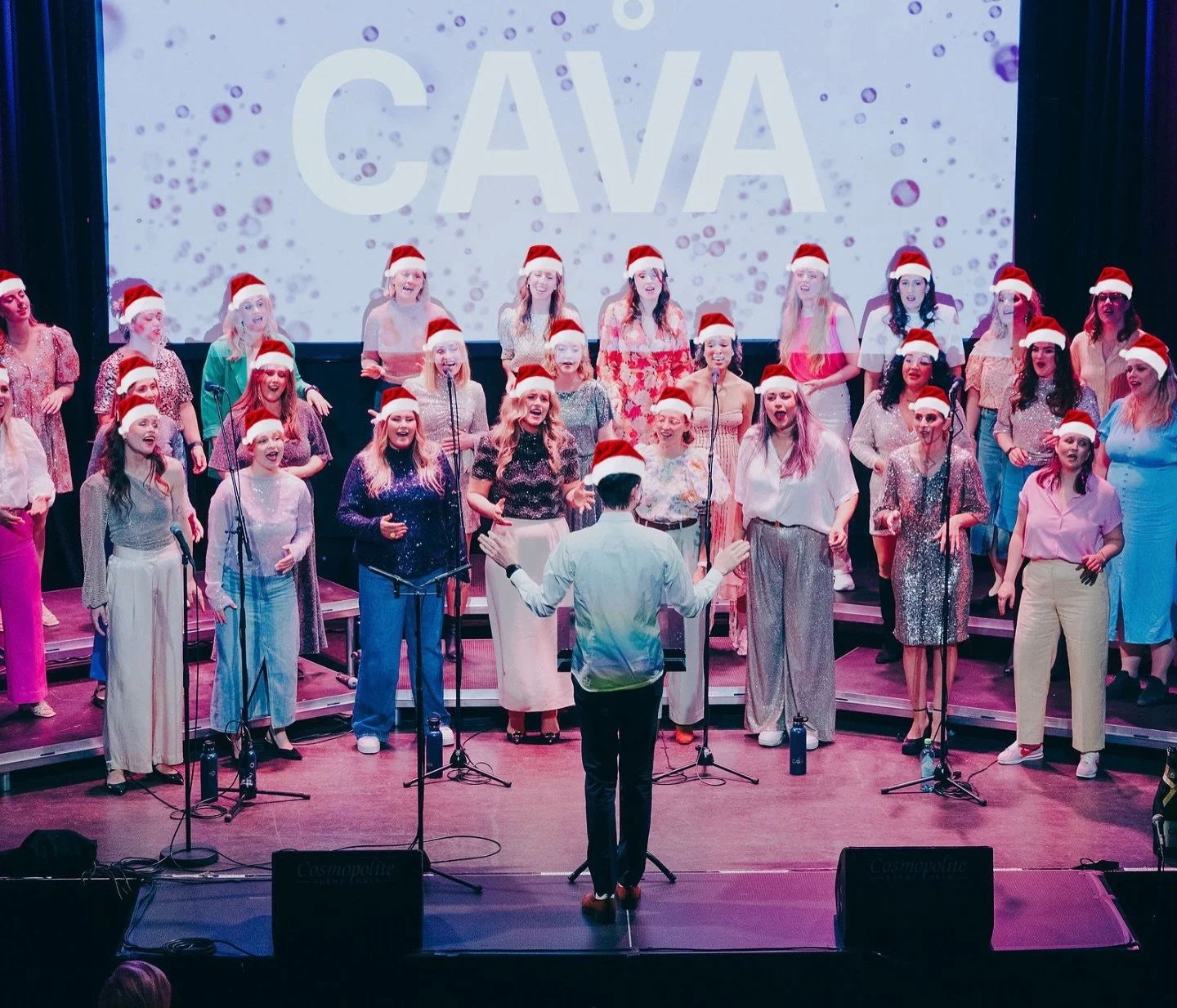 Popkoret Cava inviterer til konsert og julemusikkquiz p&aring; Carls 7. desember ✨Forvent alt fra kjente juleklassikere til nye popfavoritter &ndash; og en quiz som tester hvor godt du egentlig kan julesangene (og litt til). Ta med vennegjengen, fami