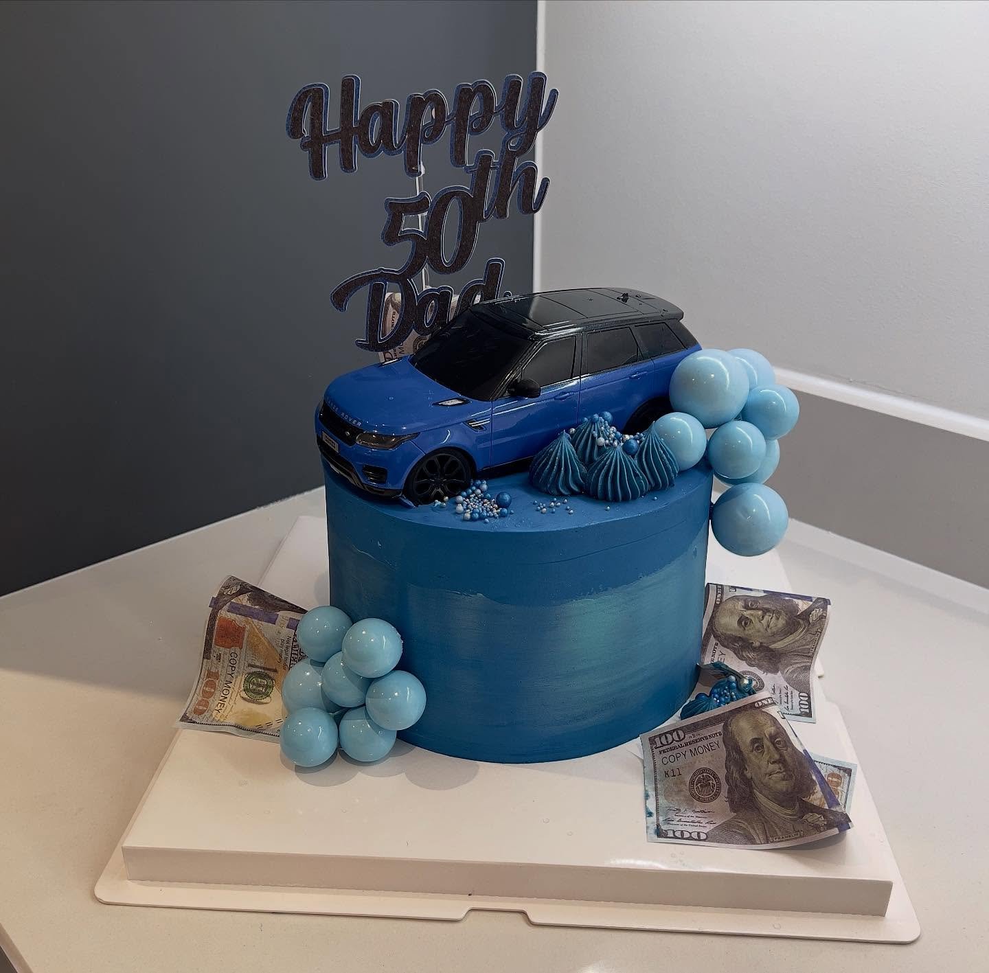 It&rsquo;s giving Range Rover and blues 💙💙💙

#whiteleybaker #hampshirebaker