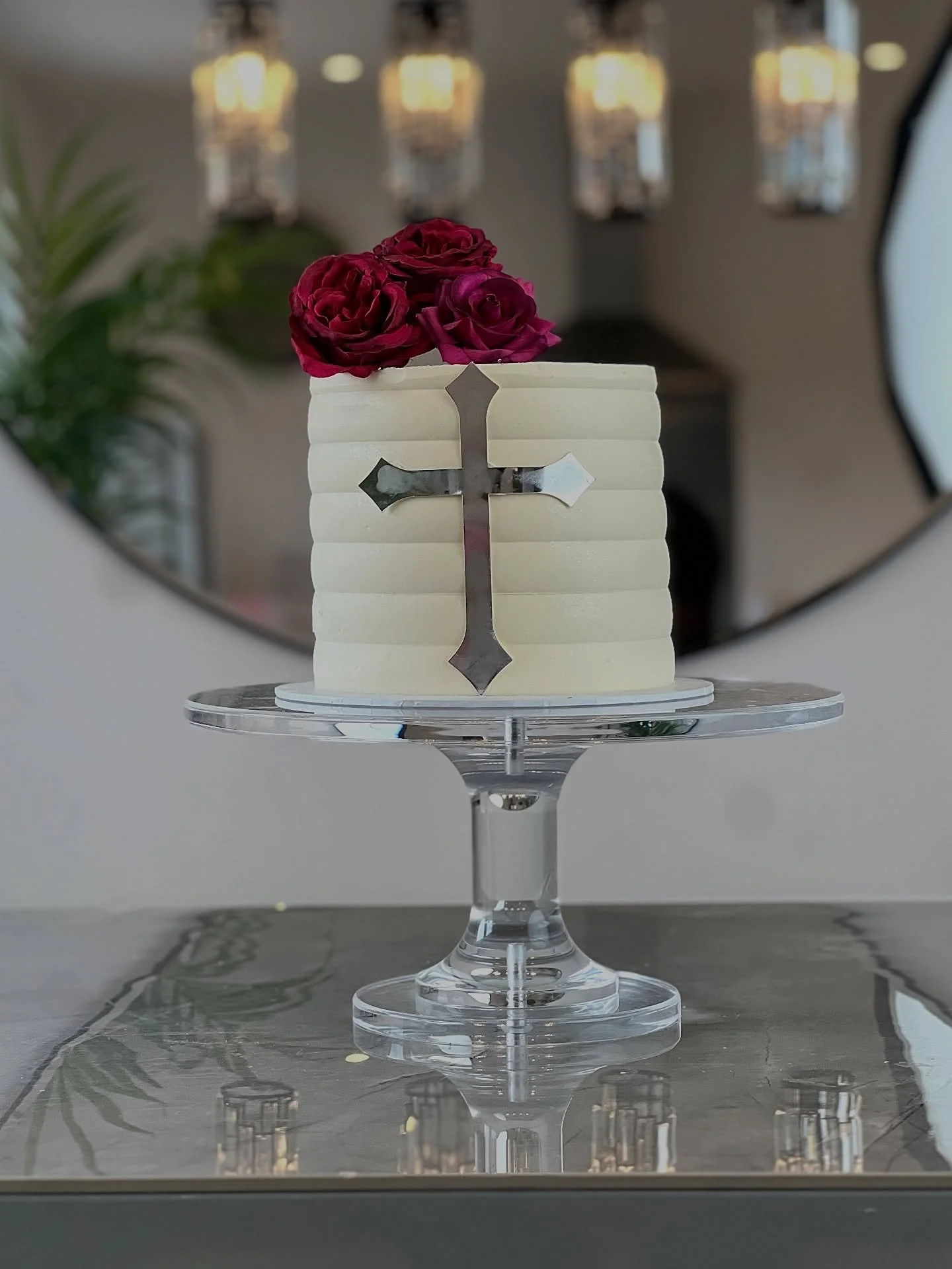 Dedication cake made with love for a beautiful baby girl. 

Need a cake, please use the link in the bio or send a DM

#dedicationcakes #babydedicationcake #southamptonbaker