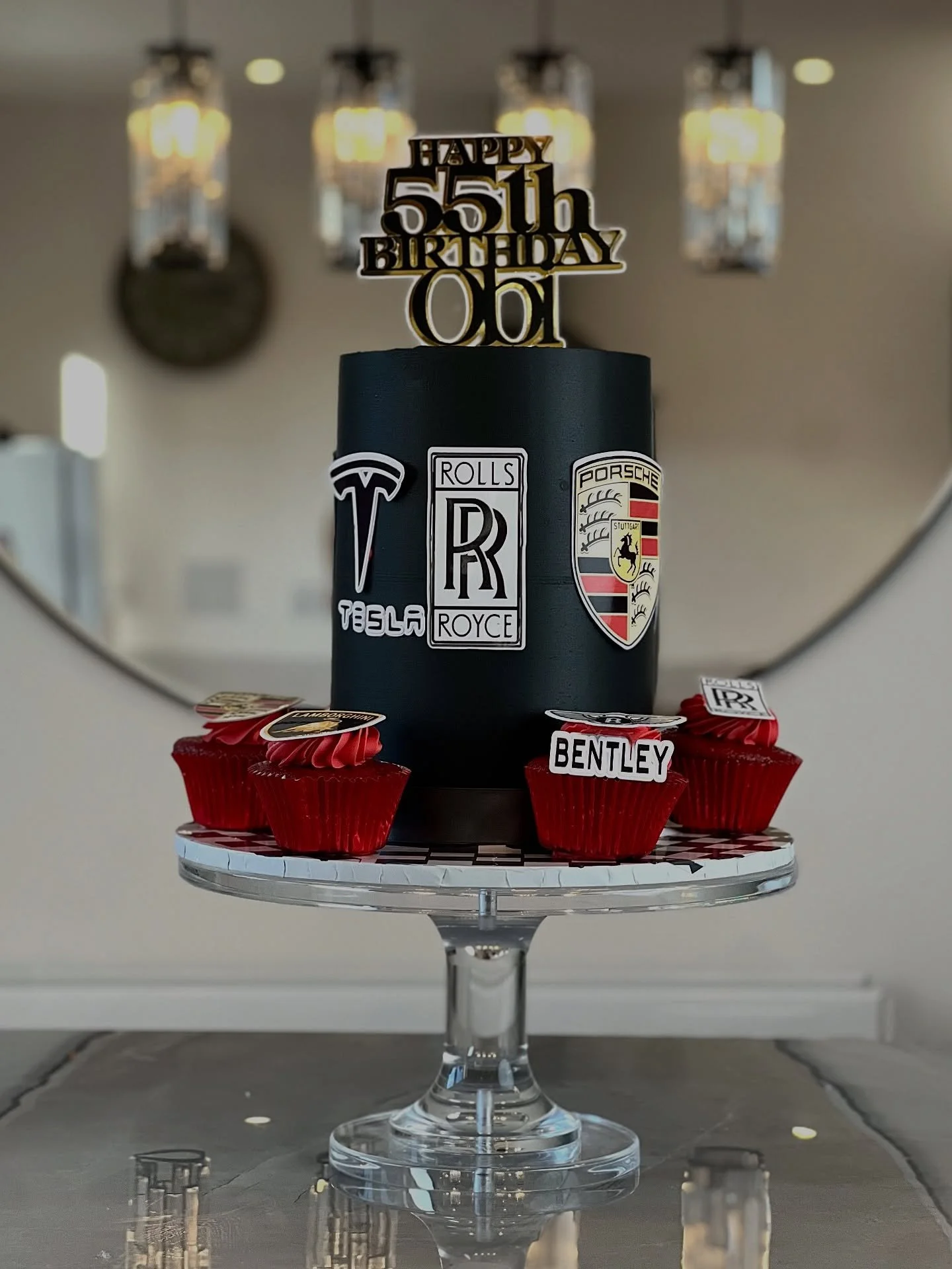 Luxury cakes or nothing here at Sensational Cakes.
Need a cake? Please use the link in the bio or send a DM.
#carthemecake #southamptonbaker #cakesinhampshire