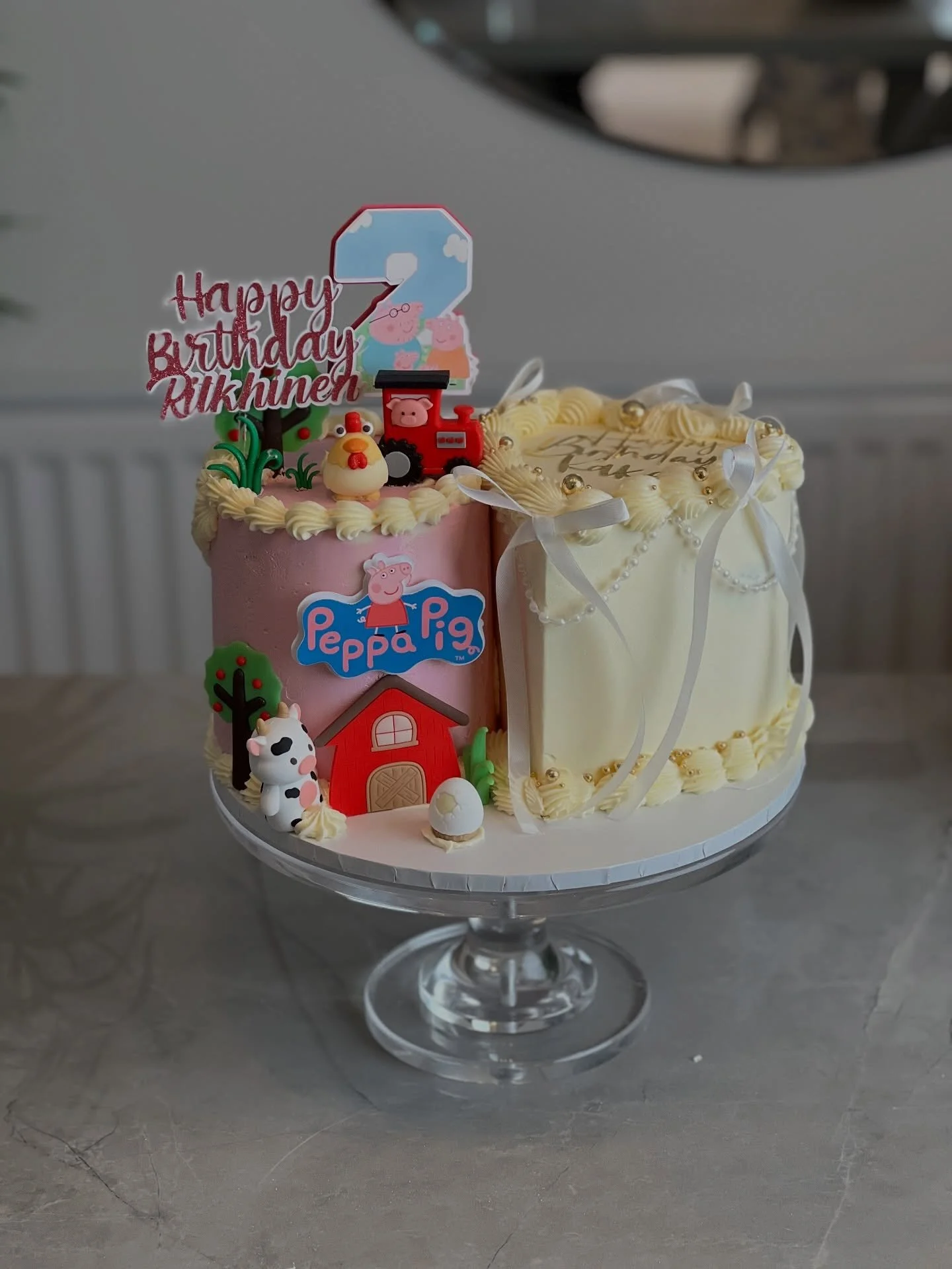 Double the cake!
Double the fun!!!

Taking orders through the link in the bio or send a DM!