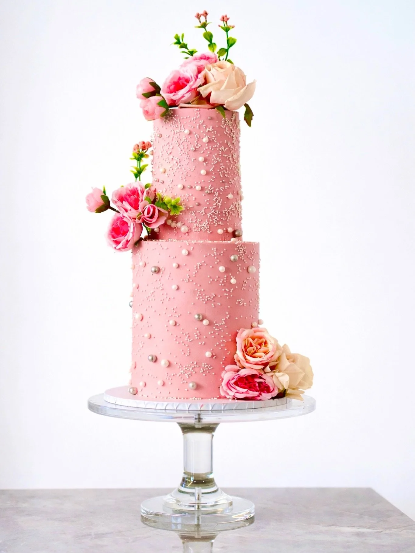 Pretty in pink 🩷🩷

Need a cake? 
Please use the link in the bio or send a DM!