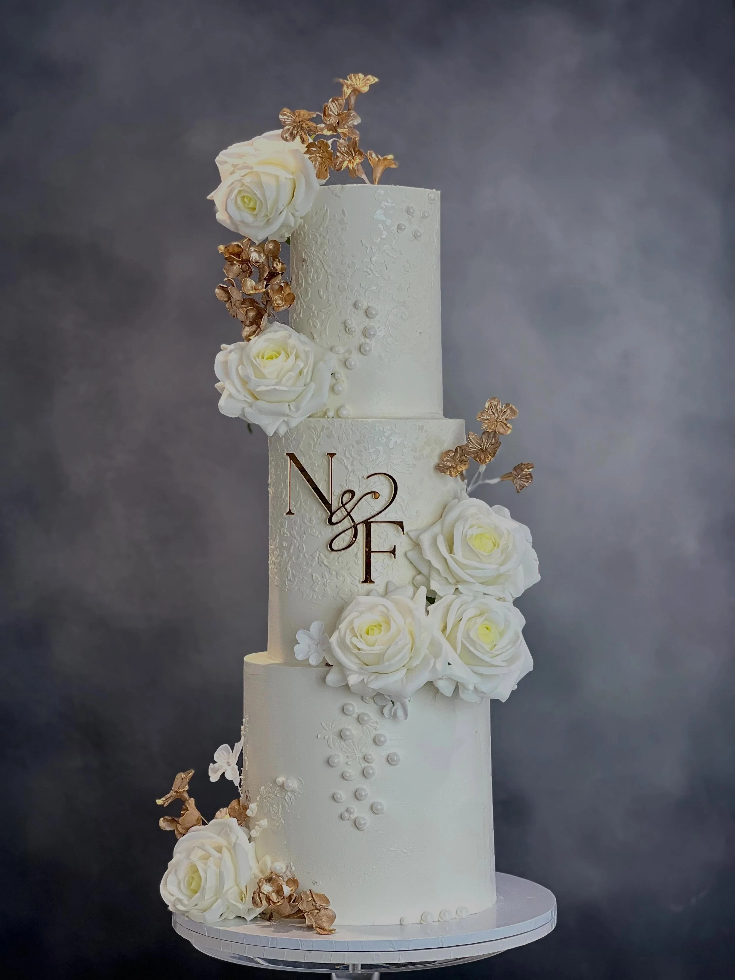 Celebrating the beautiful beginning of forever. 🤍
Soft florals, golden accents, and timeless elegance for Nakesha &amp; Francis. Thank you for trusting us to be part of your special day.

Venue @froyleparkcountryestate 

With very limited availabili