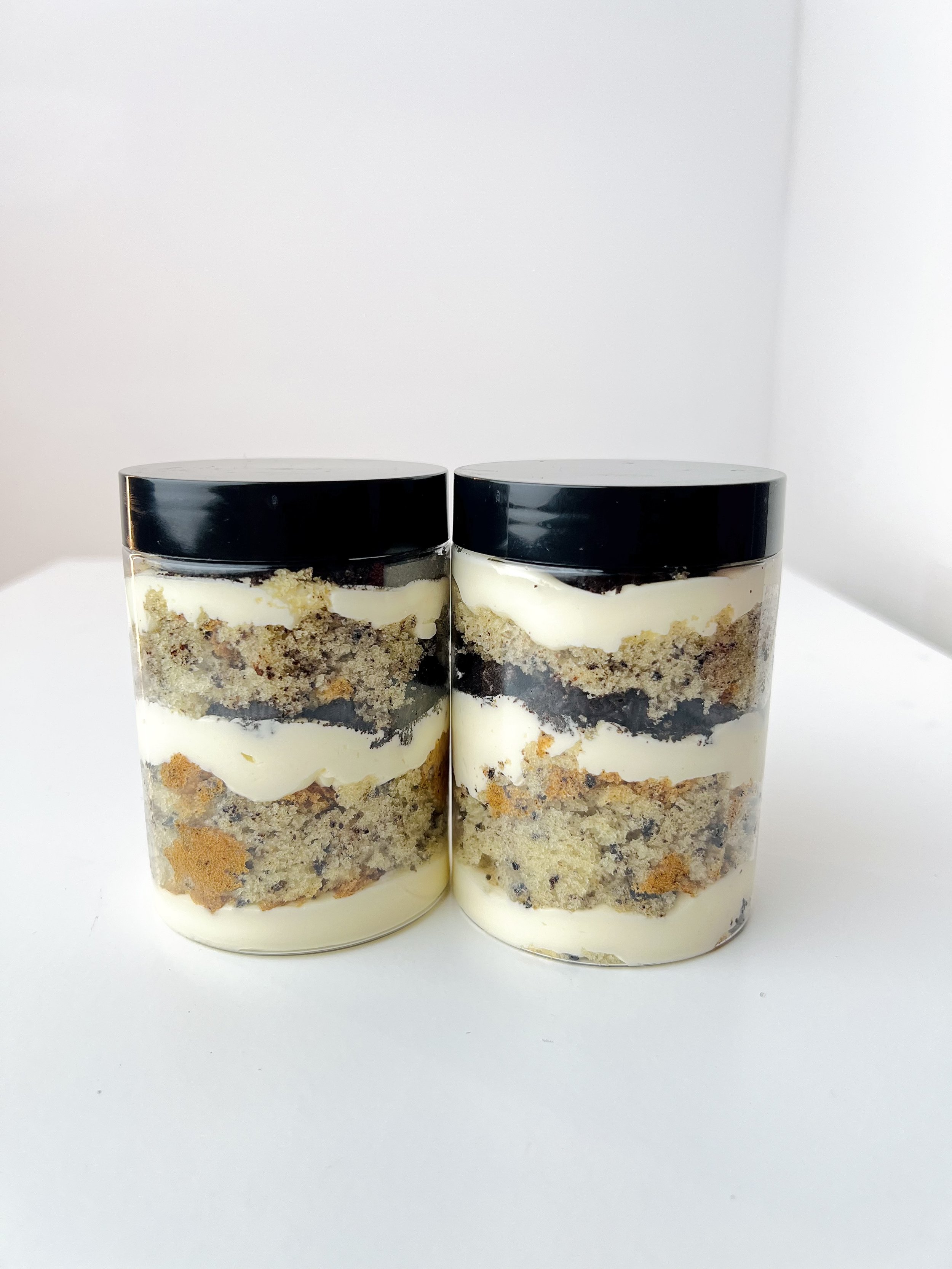 2 Cake Jars by Sensational Cakes and Desserts in Cookies and Cream Flavour